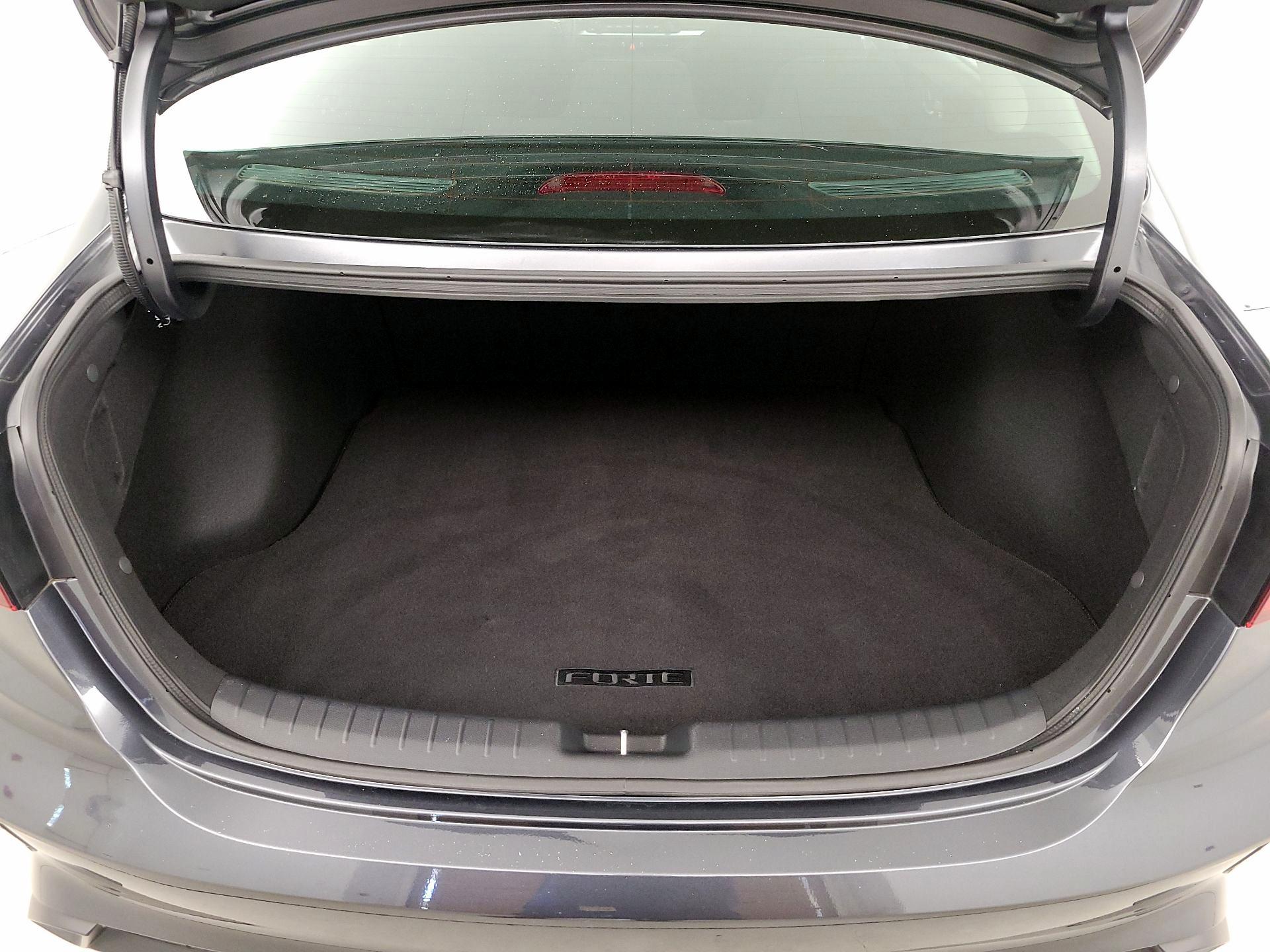 Thumbnail: 2024 Kia Forte - 20