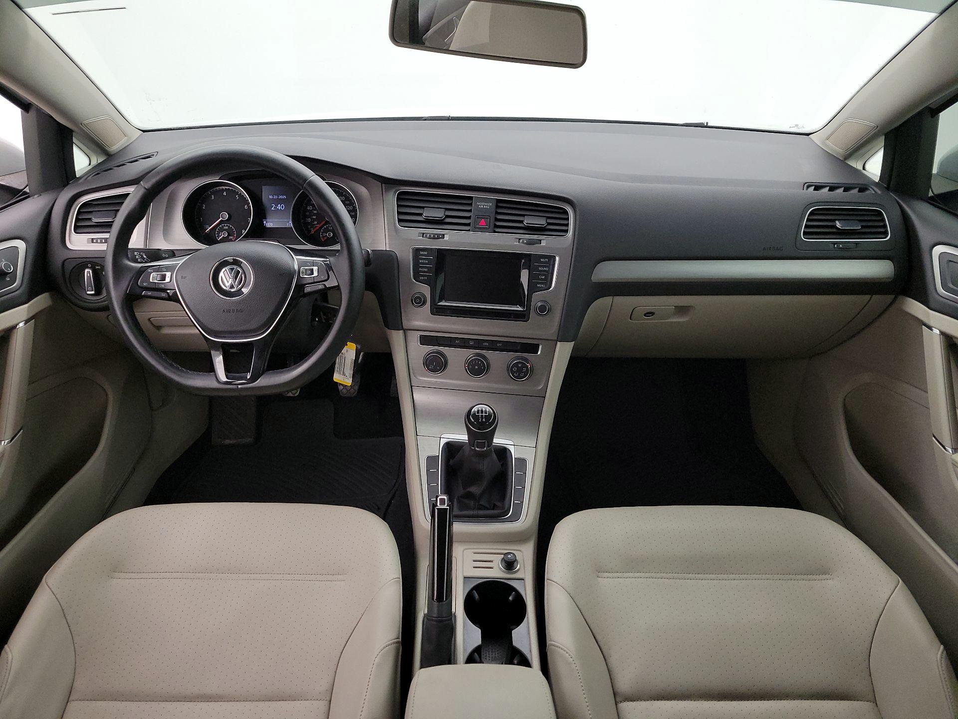 Thumbnail: 2015 Volkswagen Golf - 9