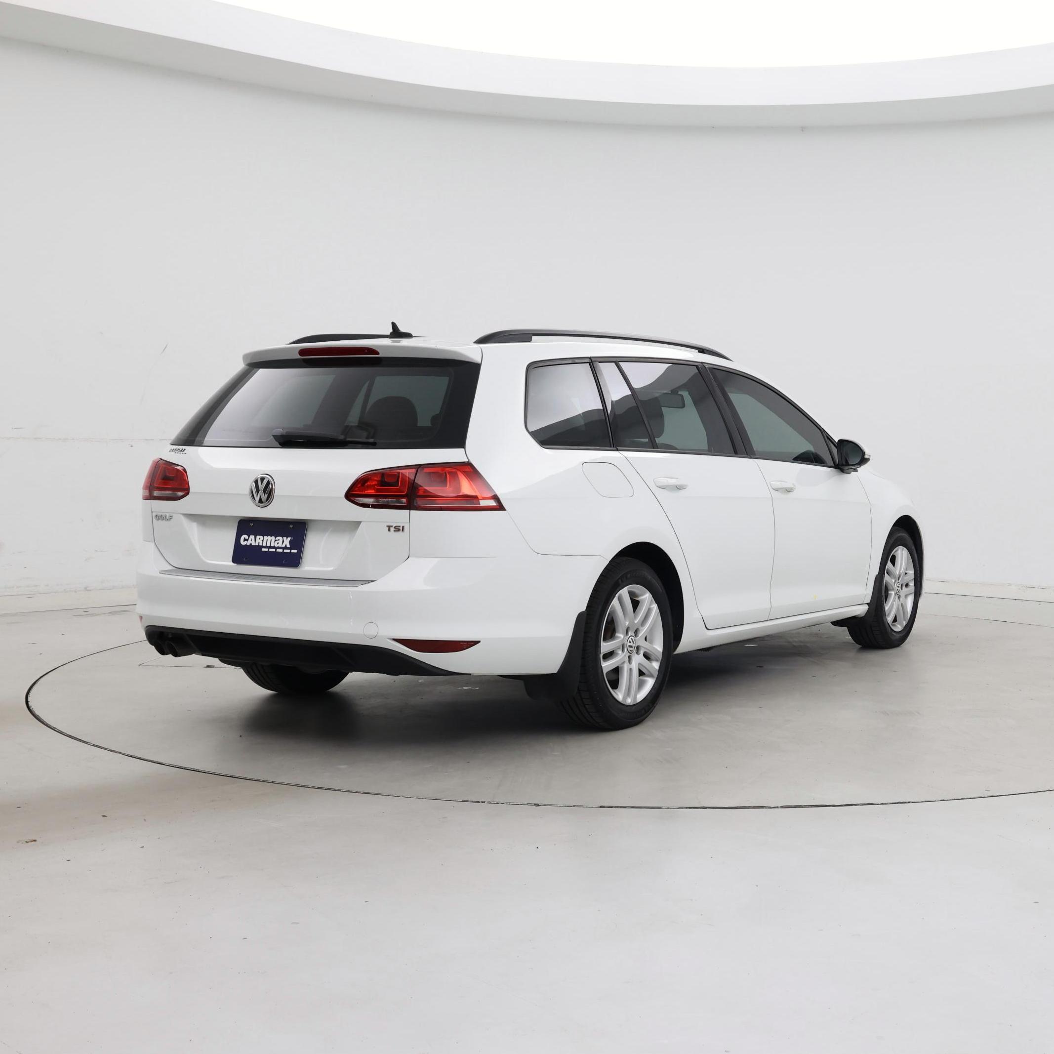 Thumbnail: 2015 Volkswagen Golf - 8