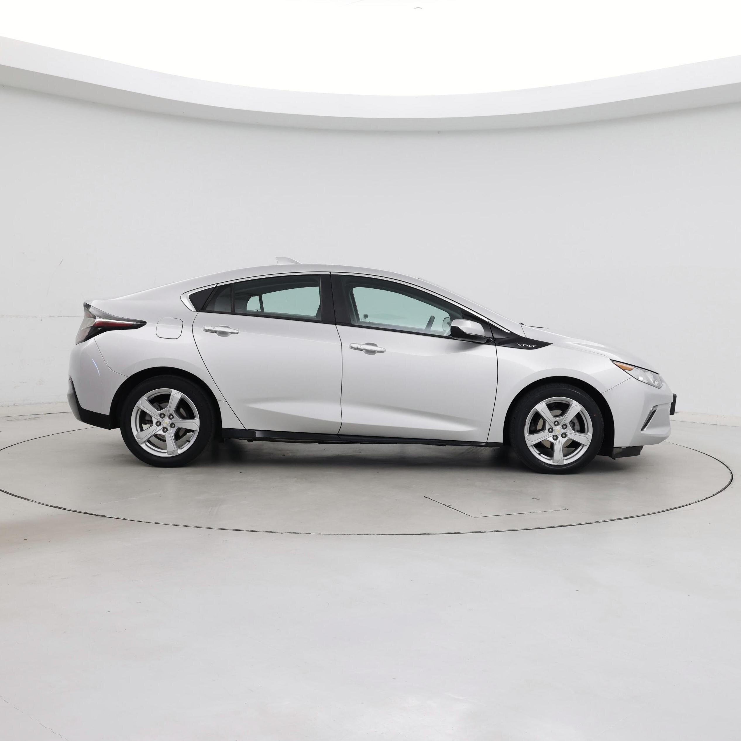 Thumbnail: 2018 Chevrolet Volt - 7