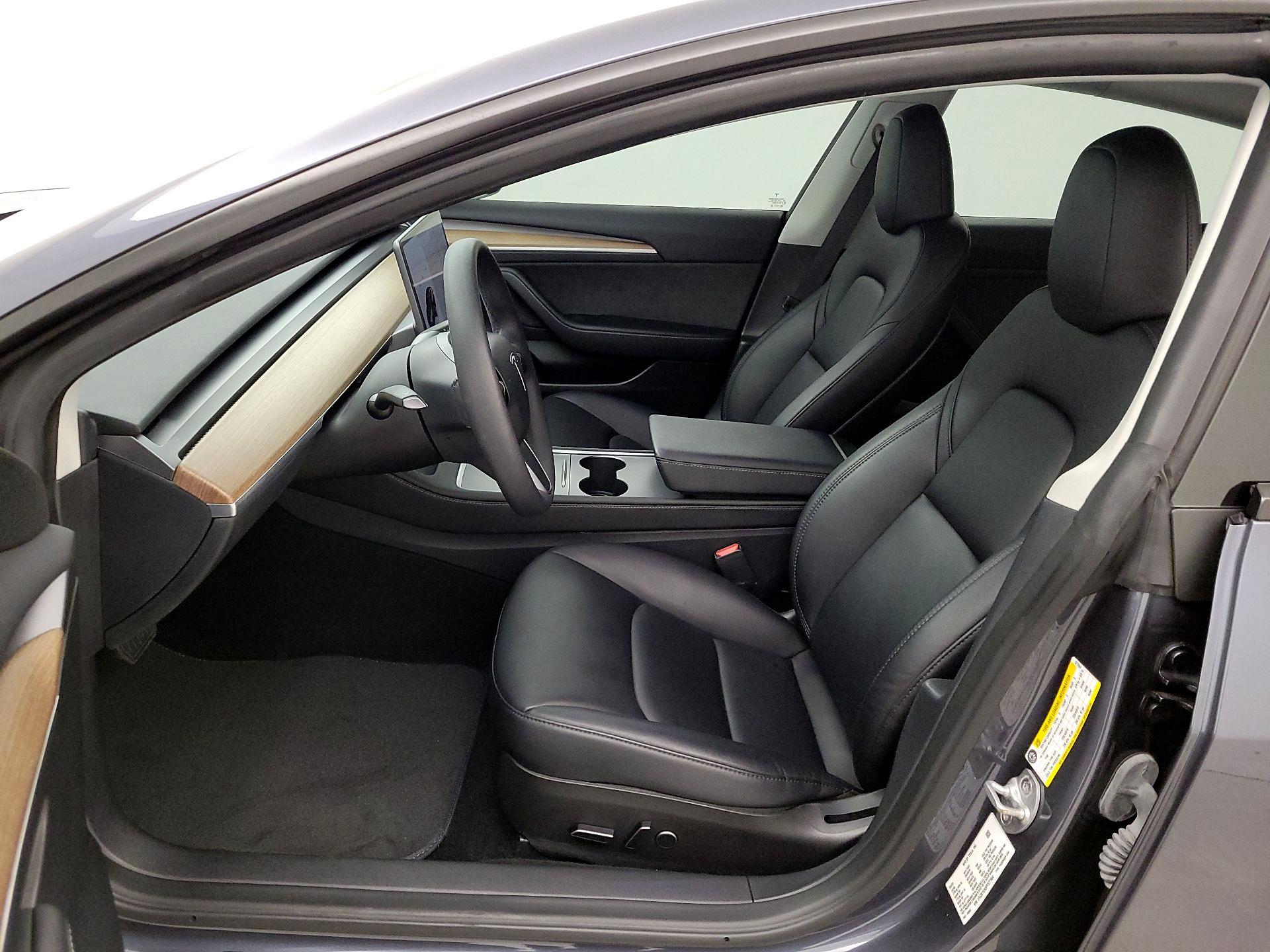 Thumbnail: 2023 Tesla Model 3 - 11