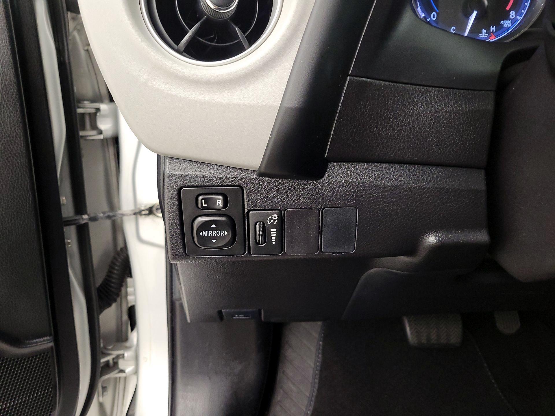 Thumbnail: 2019 Toyota Corolla - 13