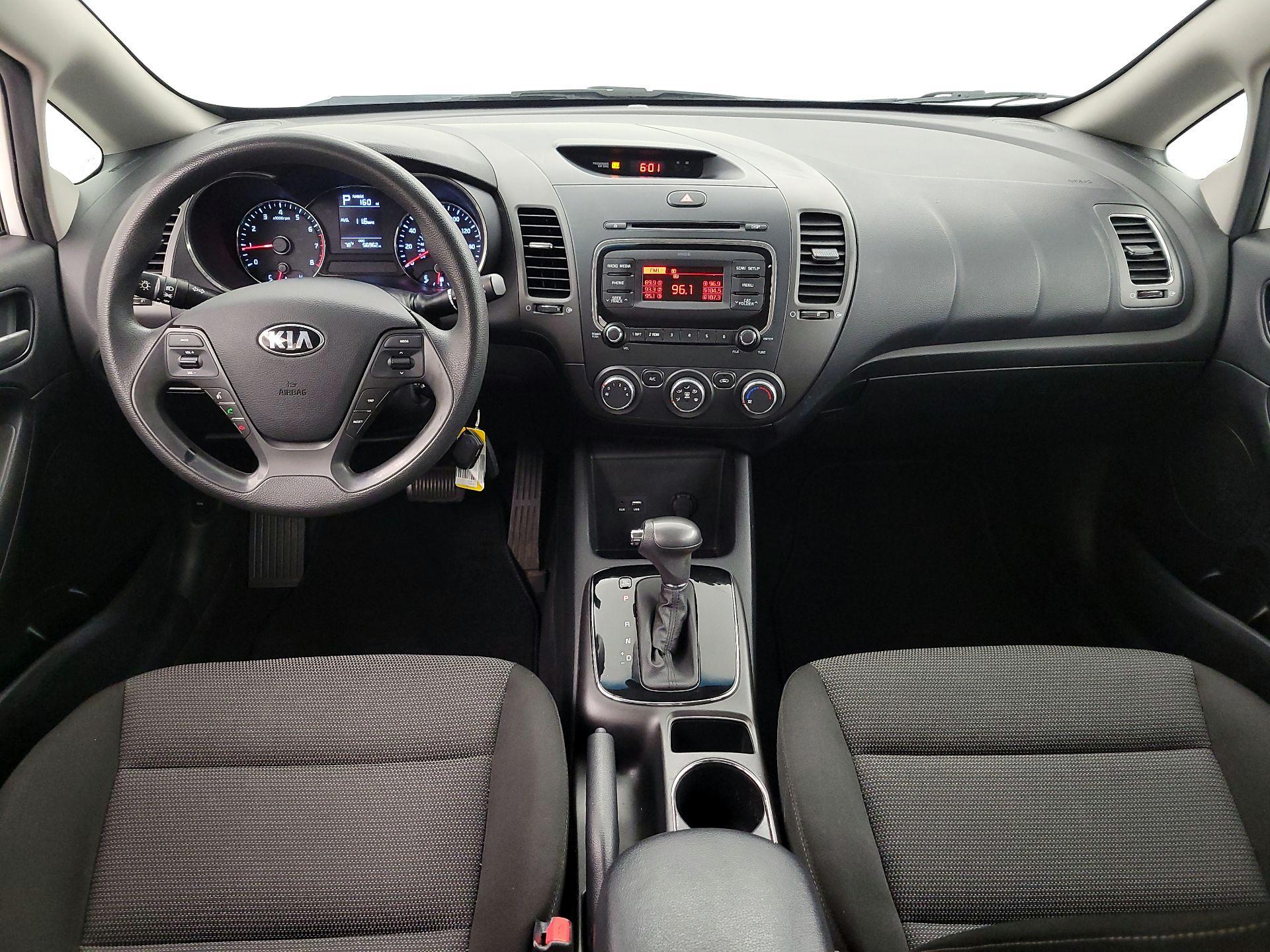 Thumbnail: 2017 Kia Forte - 9