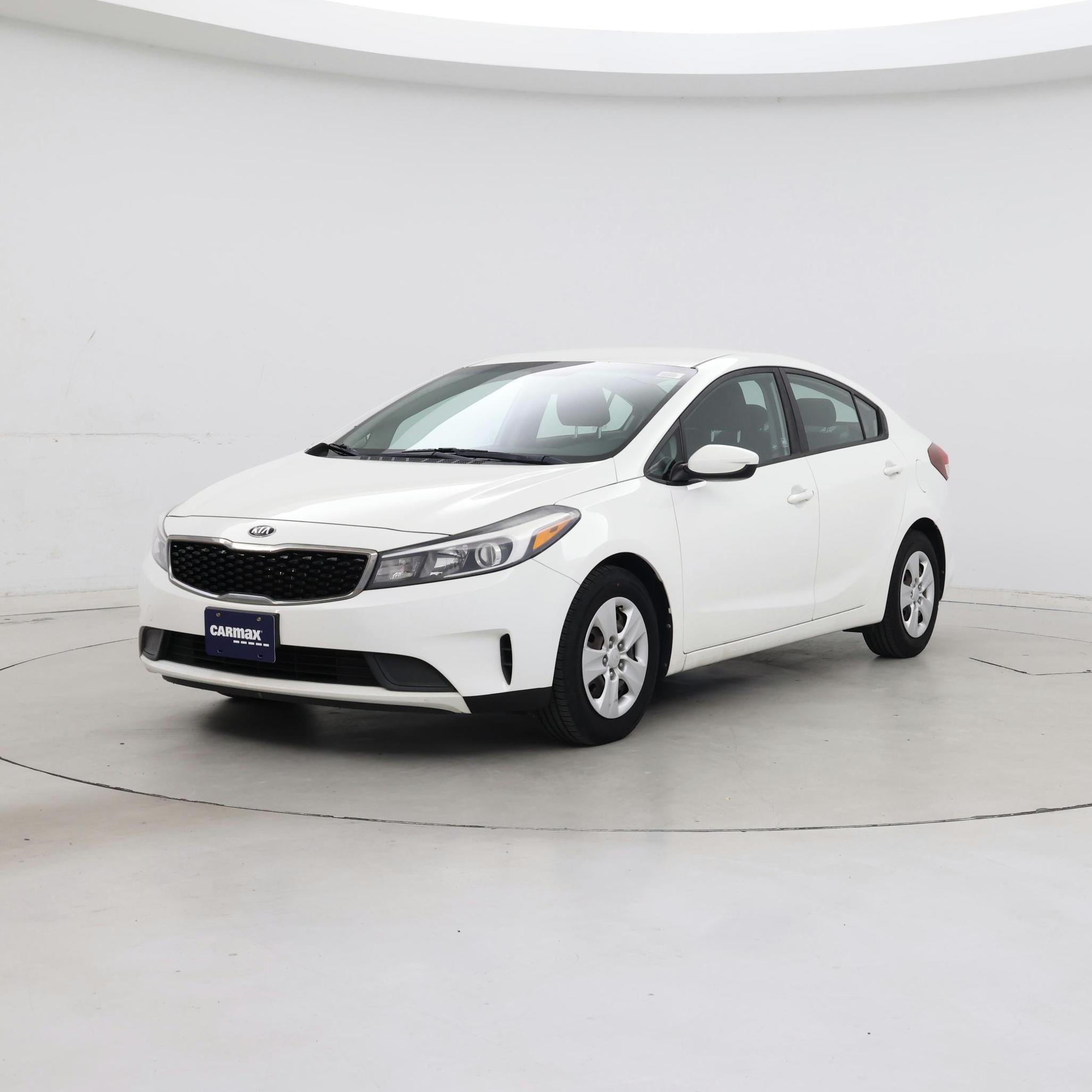 Thumbnail: 2017 Kia Forte - 4