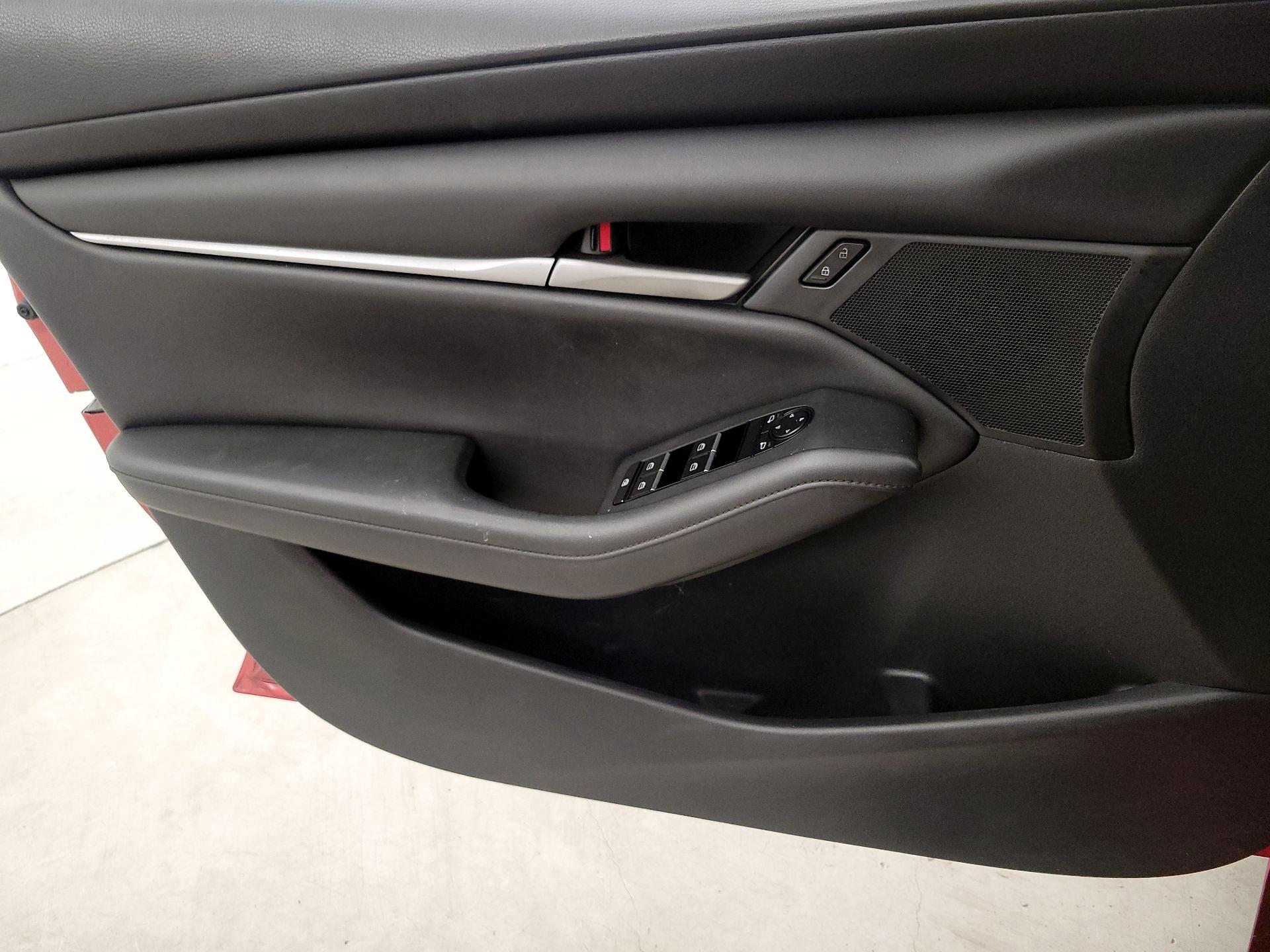 Thumbnail: 2021 Mazda Mazda3 - 12