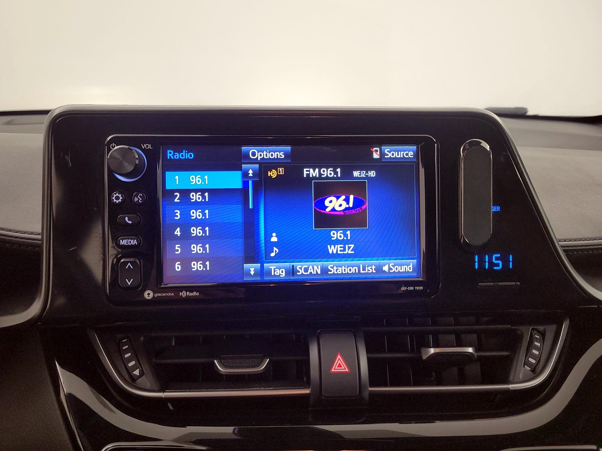 Thumbnail: 2018 Toyota C-HR - 14