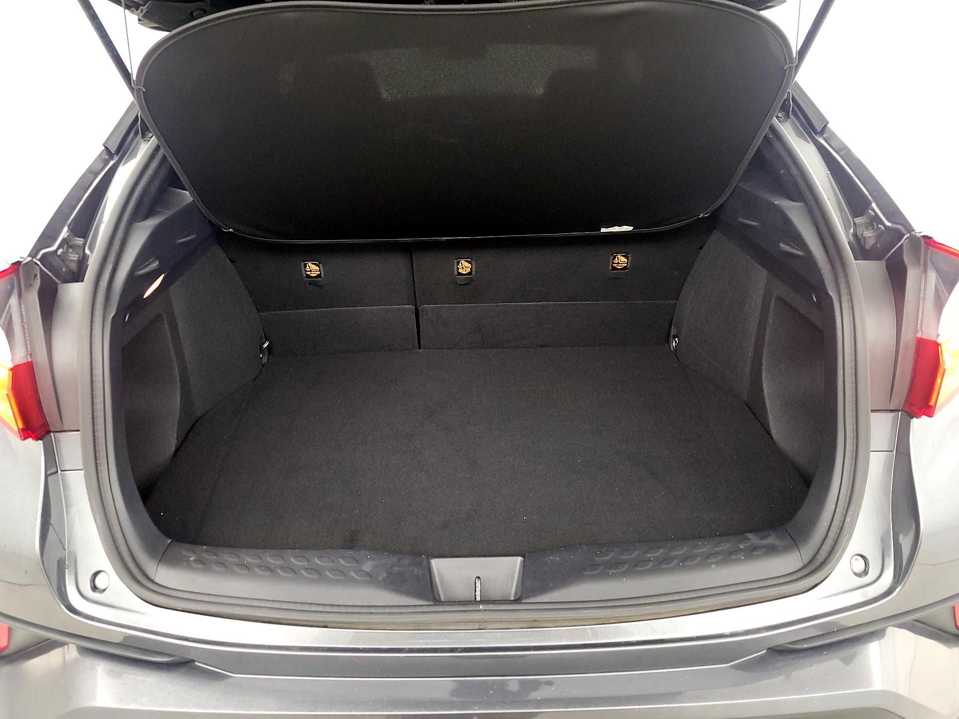 Thumbnail: 2018 Toyota C-HR - 19