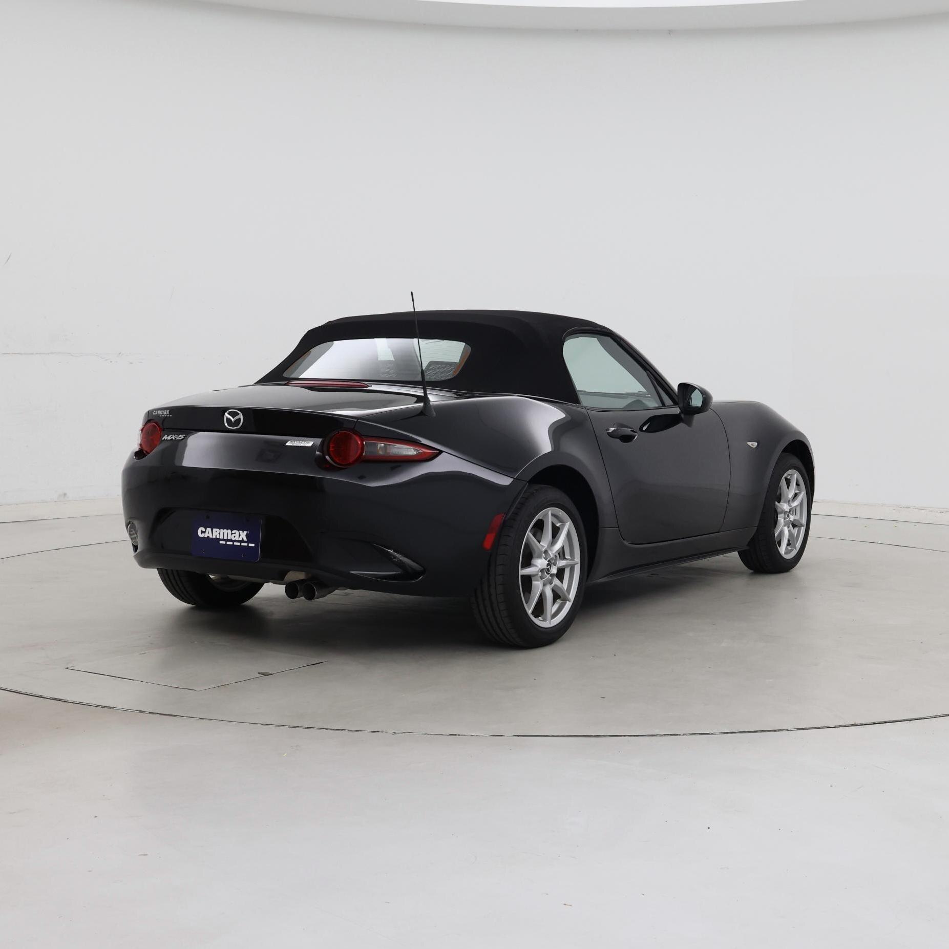 Thumbnail: 2016 Mazda MX-5 Miata - 8
