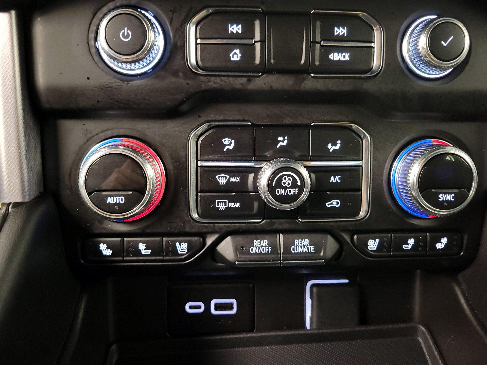 Thumbnail: 2024 GMC Yukon XL - 16