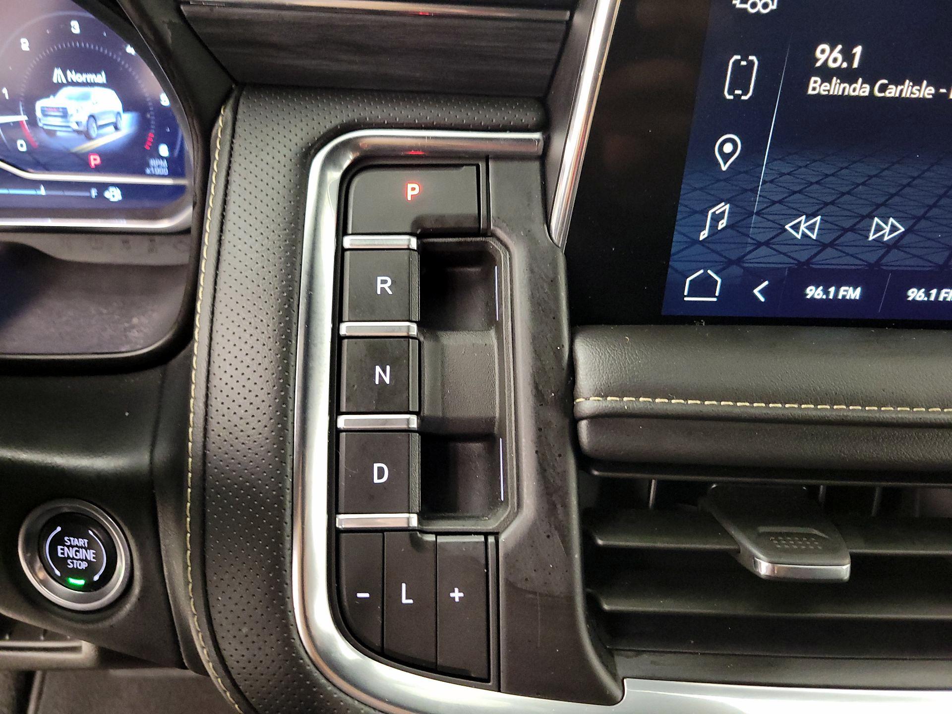 Thumbnail: 2024 GMC Yukon XL - 17