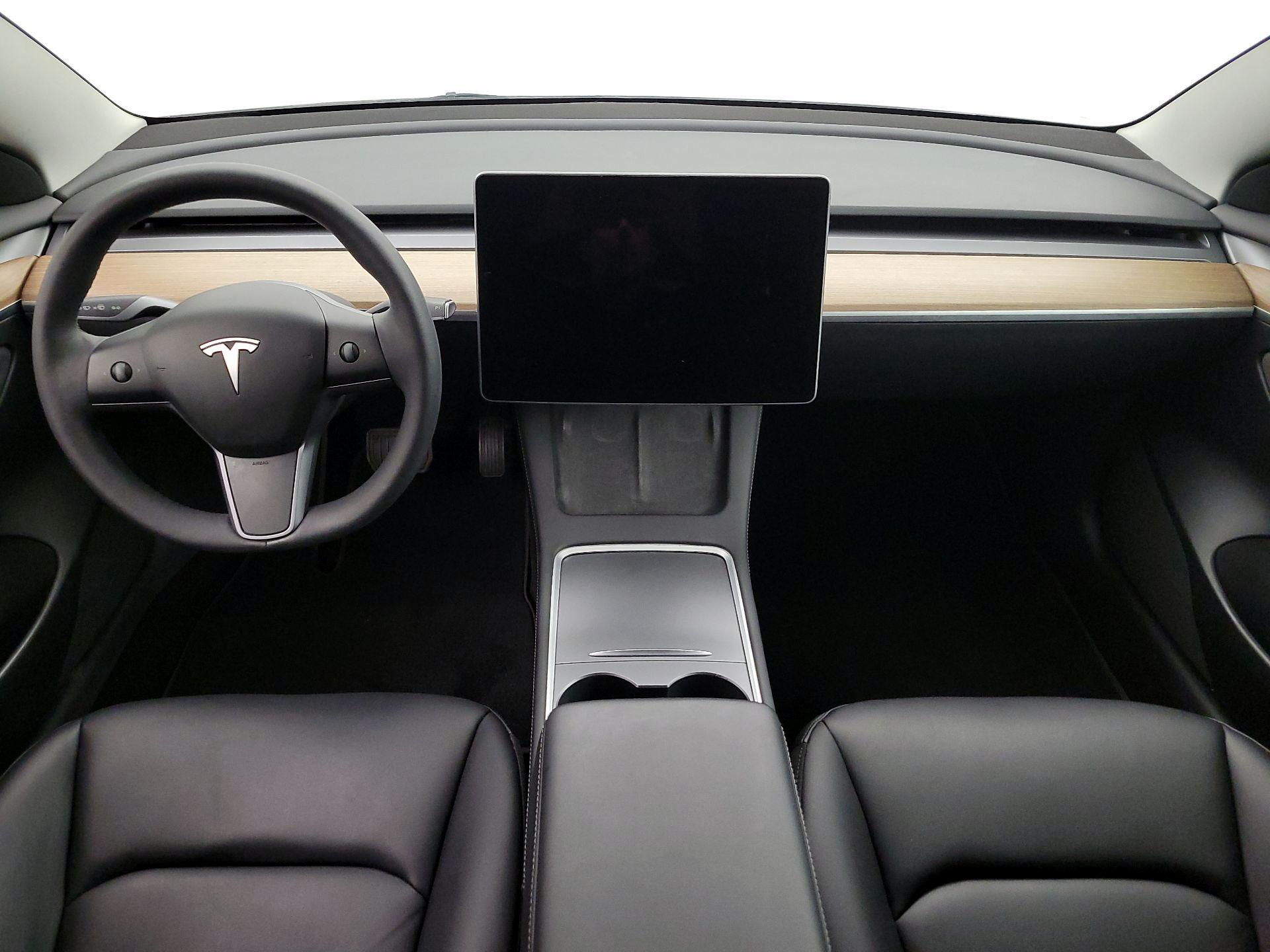 Thumbnail: 2023 Tesla Model 3 - 9