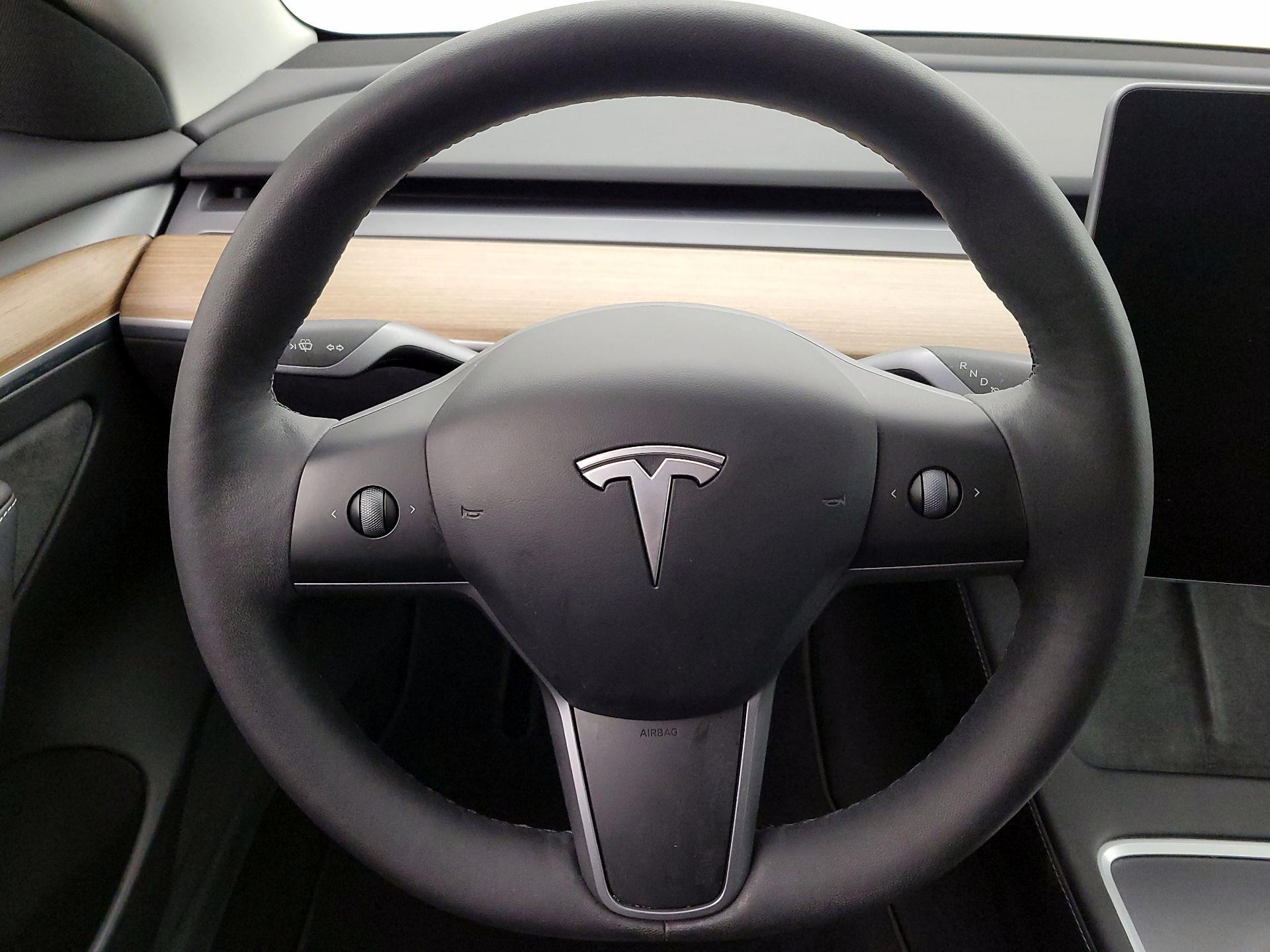 Thumbnail: 2023 Tesla Model 3 - 10