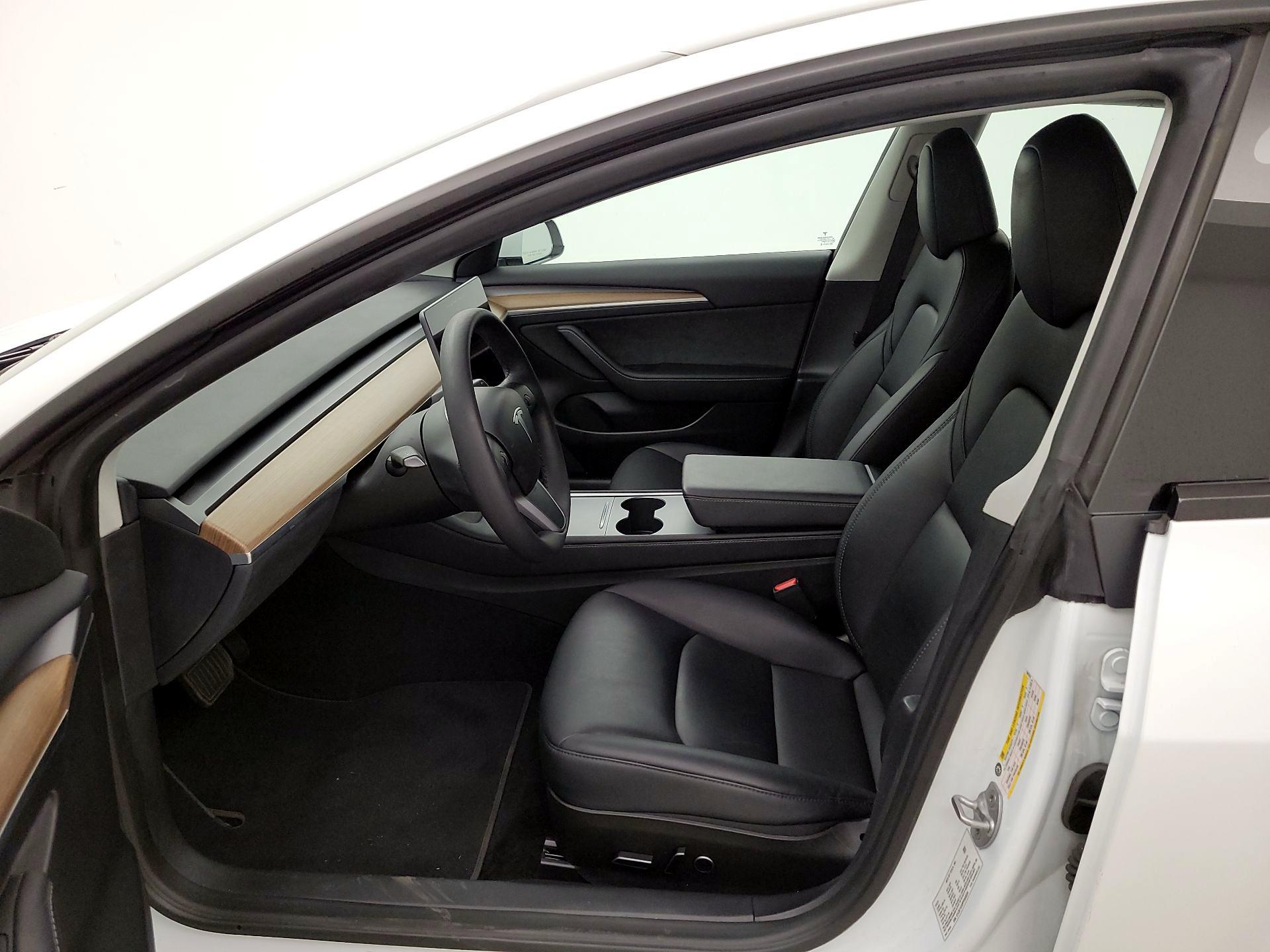 Thumbnail: 2023 Tesla Model 3 - 11