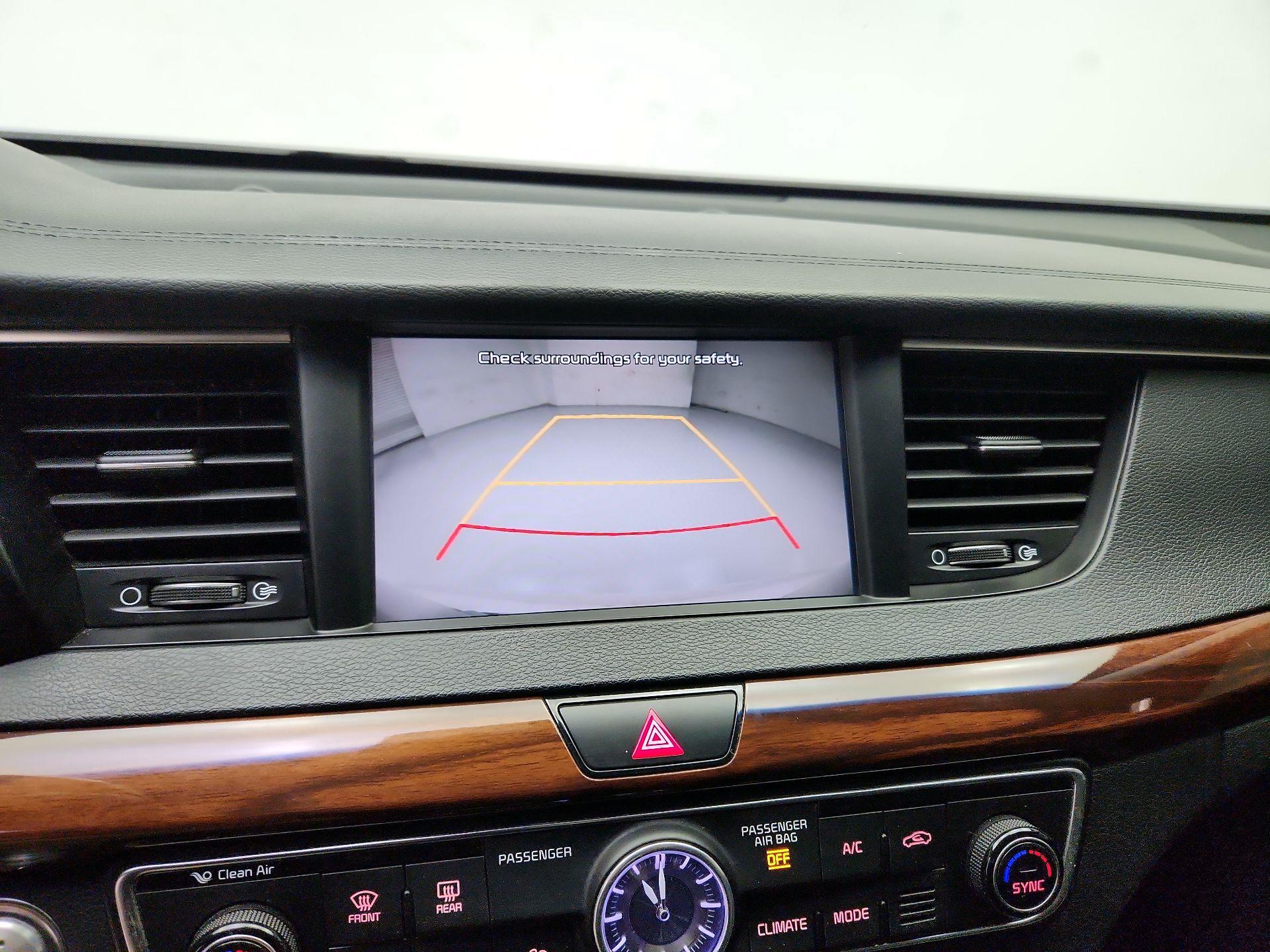 Thumbnail: 2017 Kia Cadenza - 15