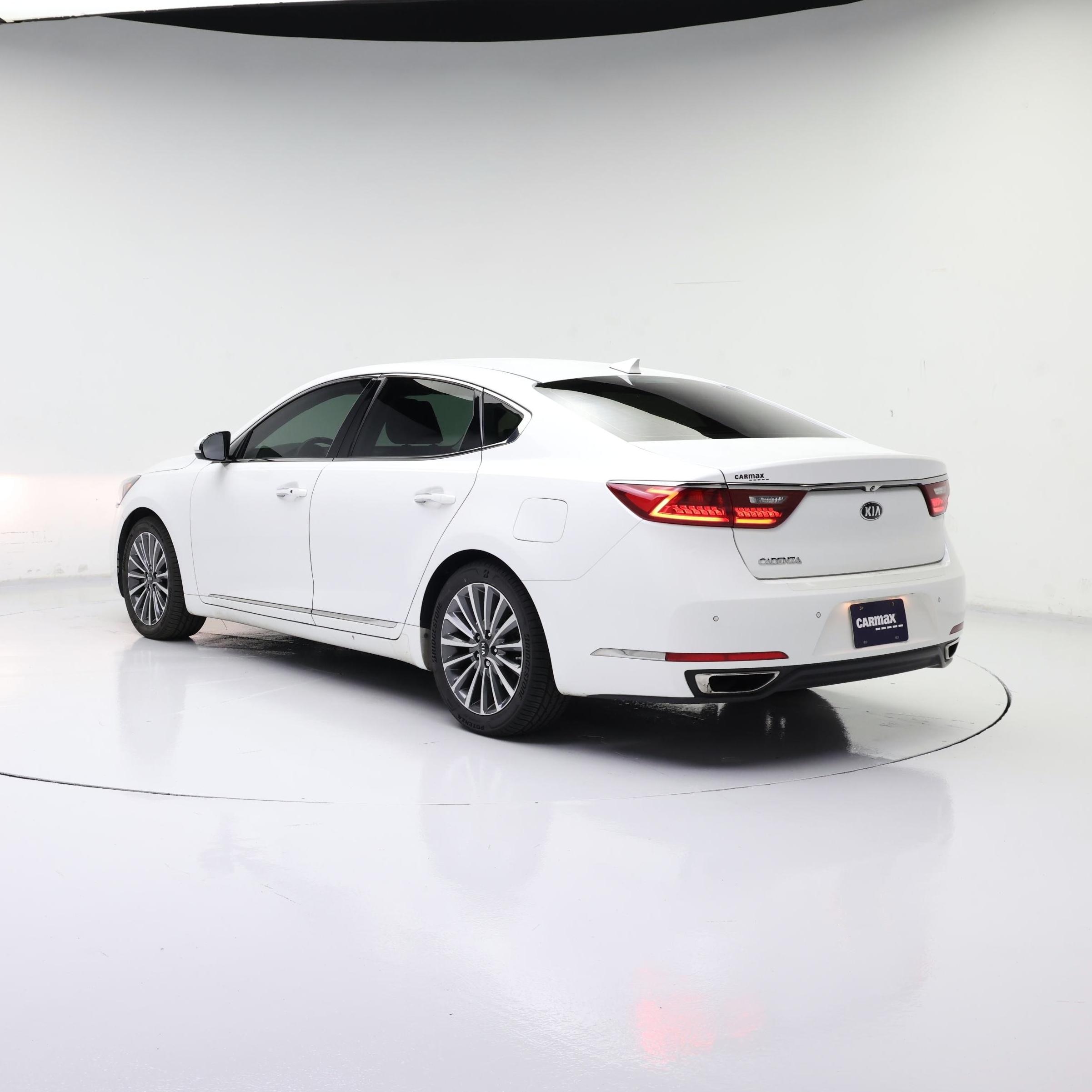 Thumbnail: 2017 Kia Cadenza - 2