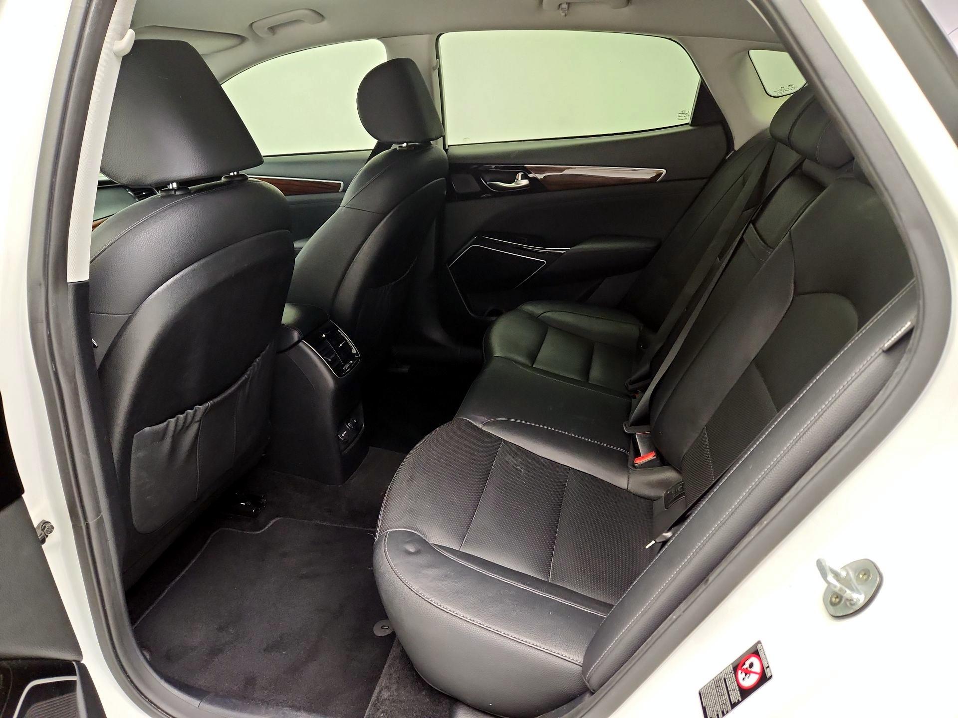 Thumbnail: 2017 Kia Cadenza - 20