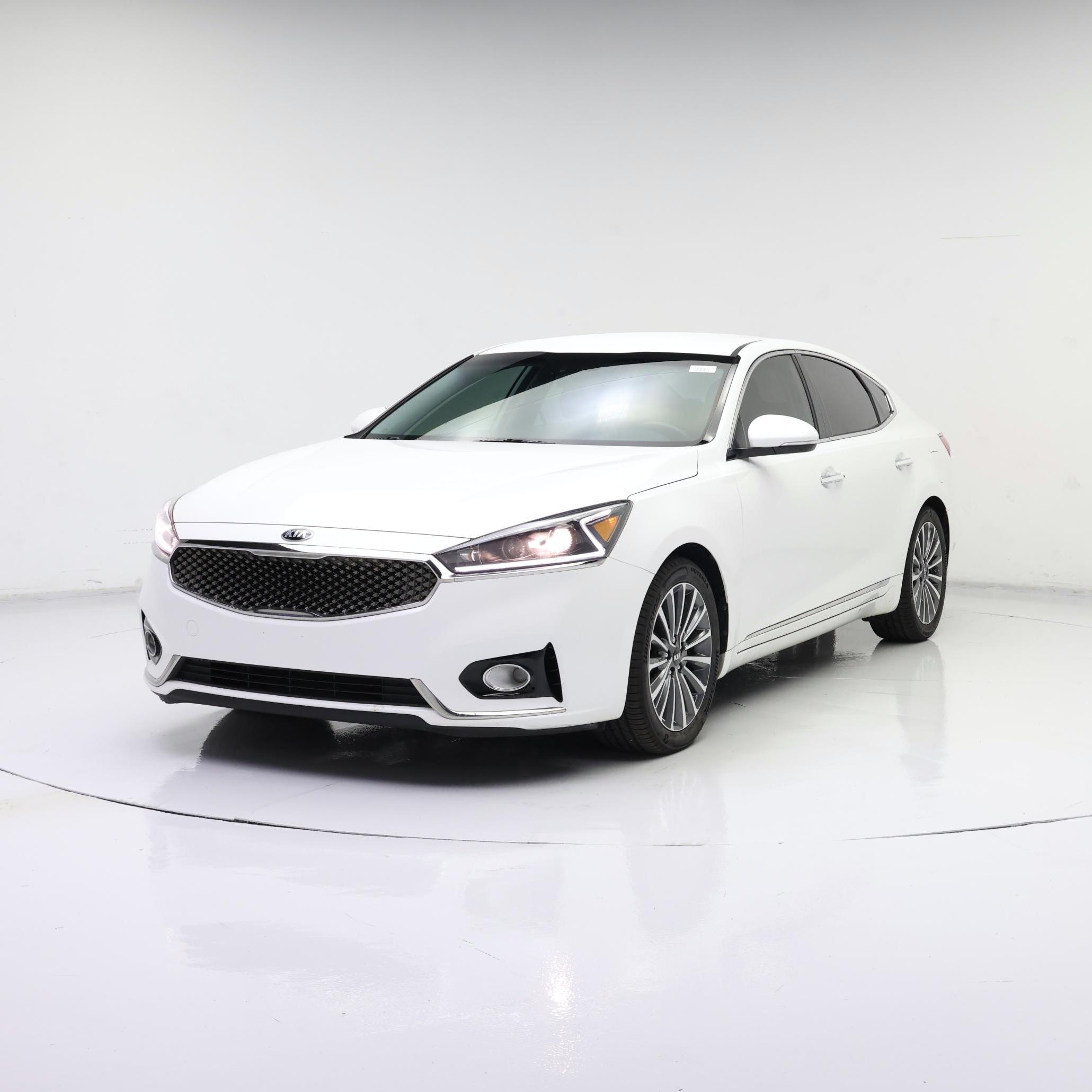 Thumbnail: 2017 Kia Cadenza - 4