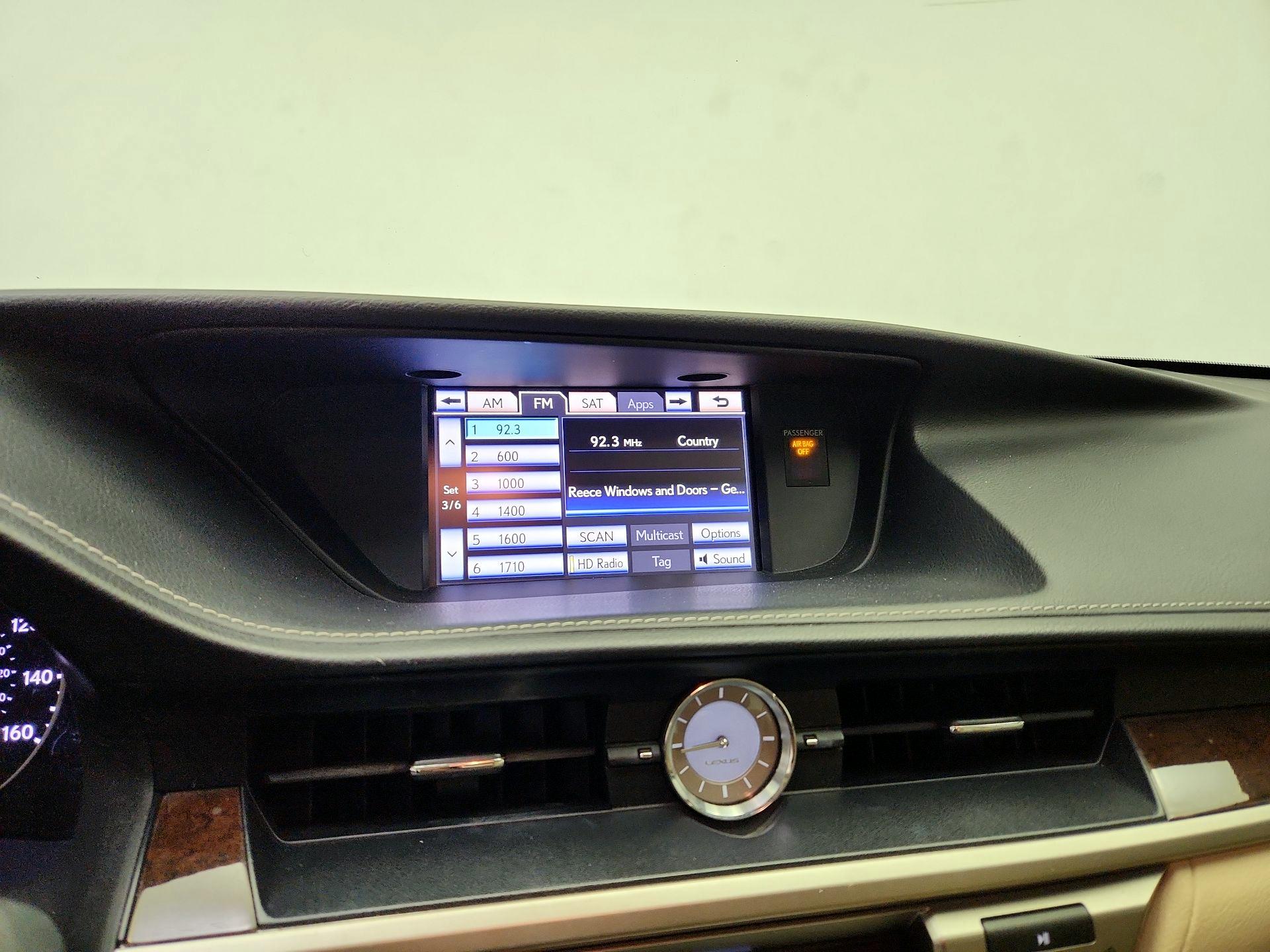 Thumbnail: 2014 Lexus ES - 16