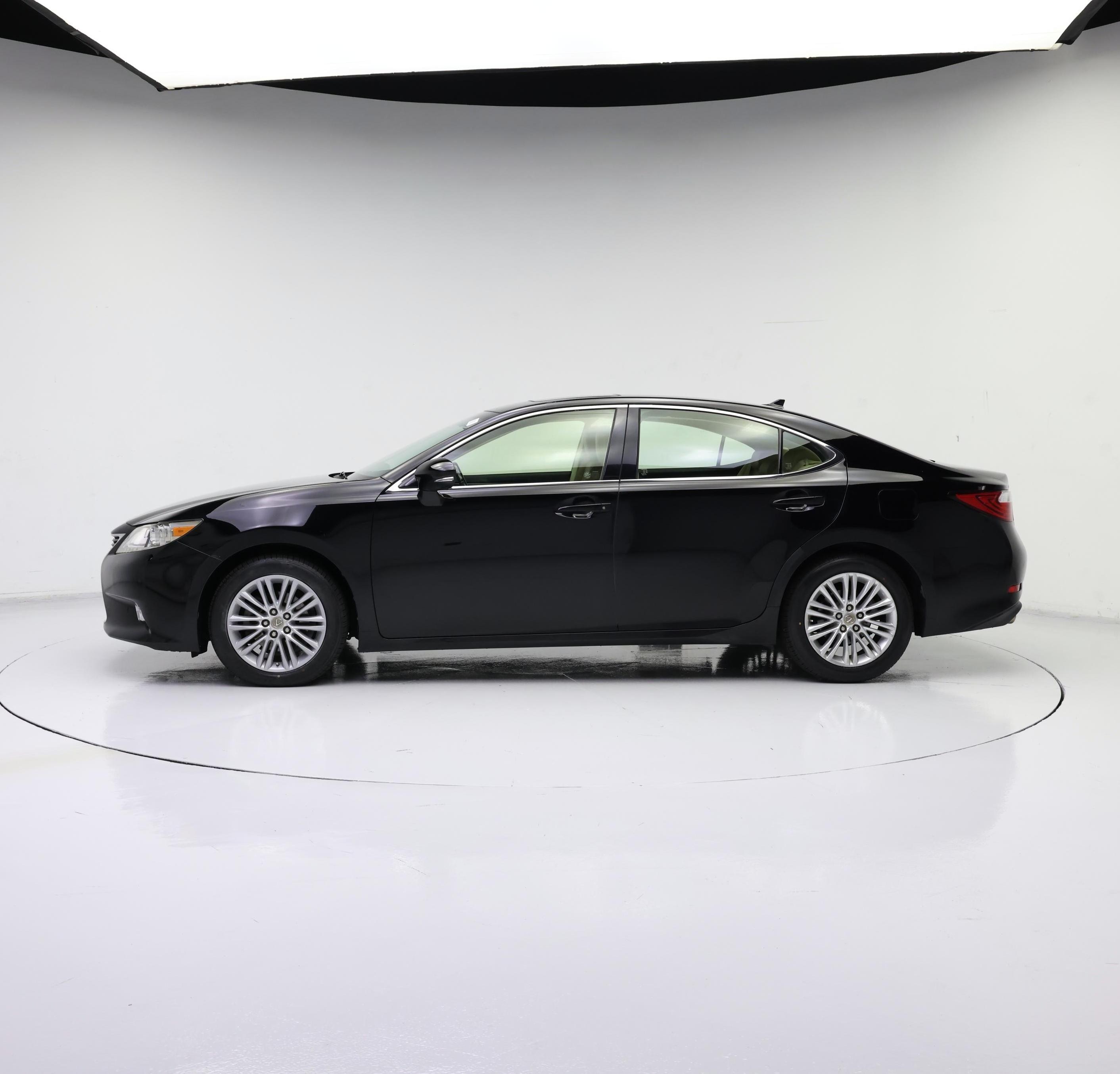 Thumbnail: 2014 Lexus ES - 3