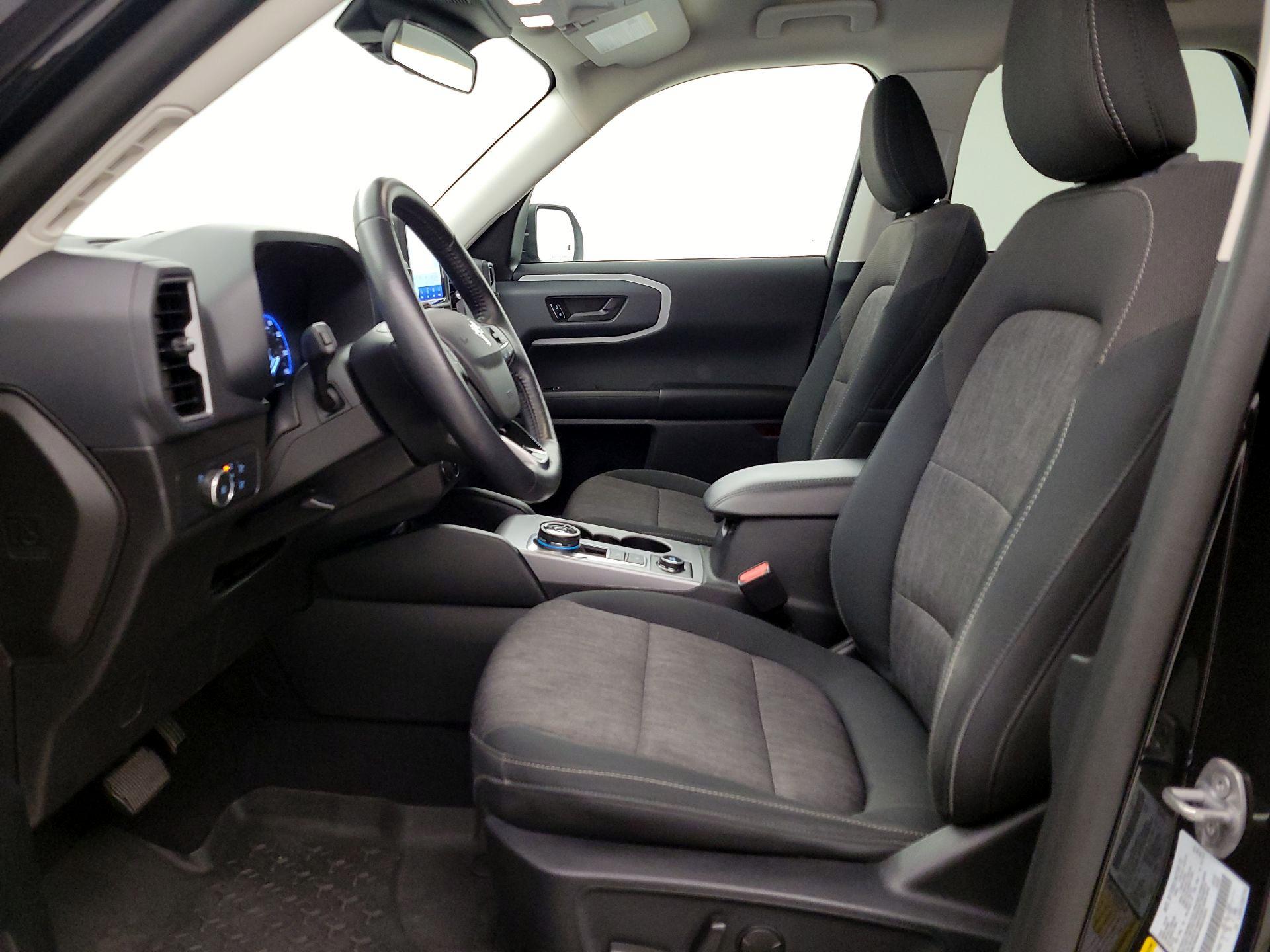 Thumbnail: 2022 Ford Bronco Sport - 11