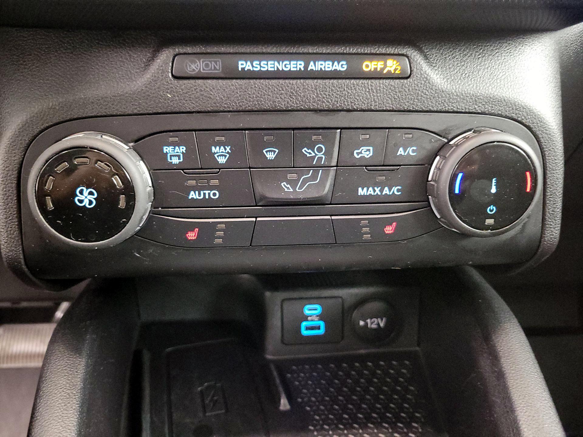 Thumbnail: 2022 Ford Bronco Sport - 17