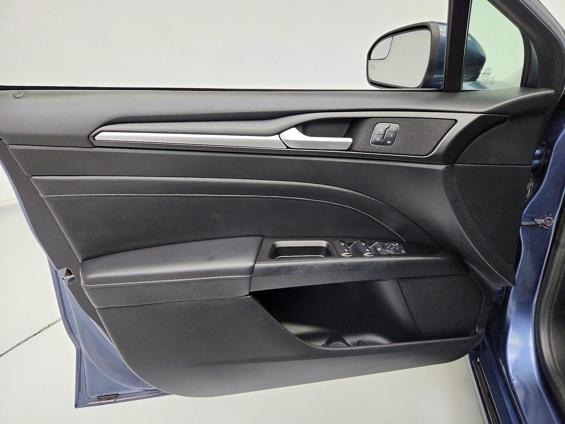 Thumbnail: 2018 Ford Fusion - 12