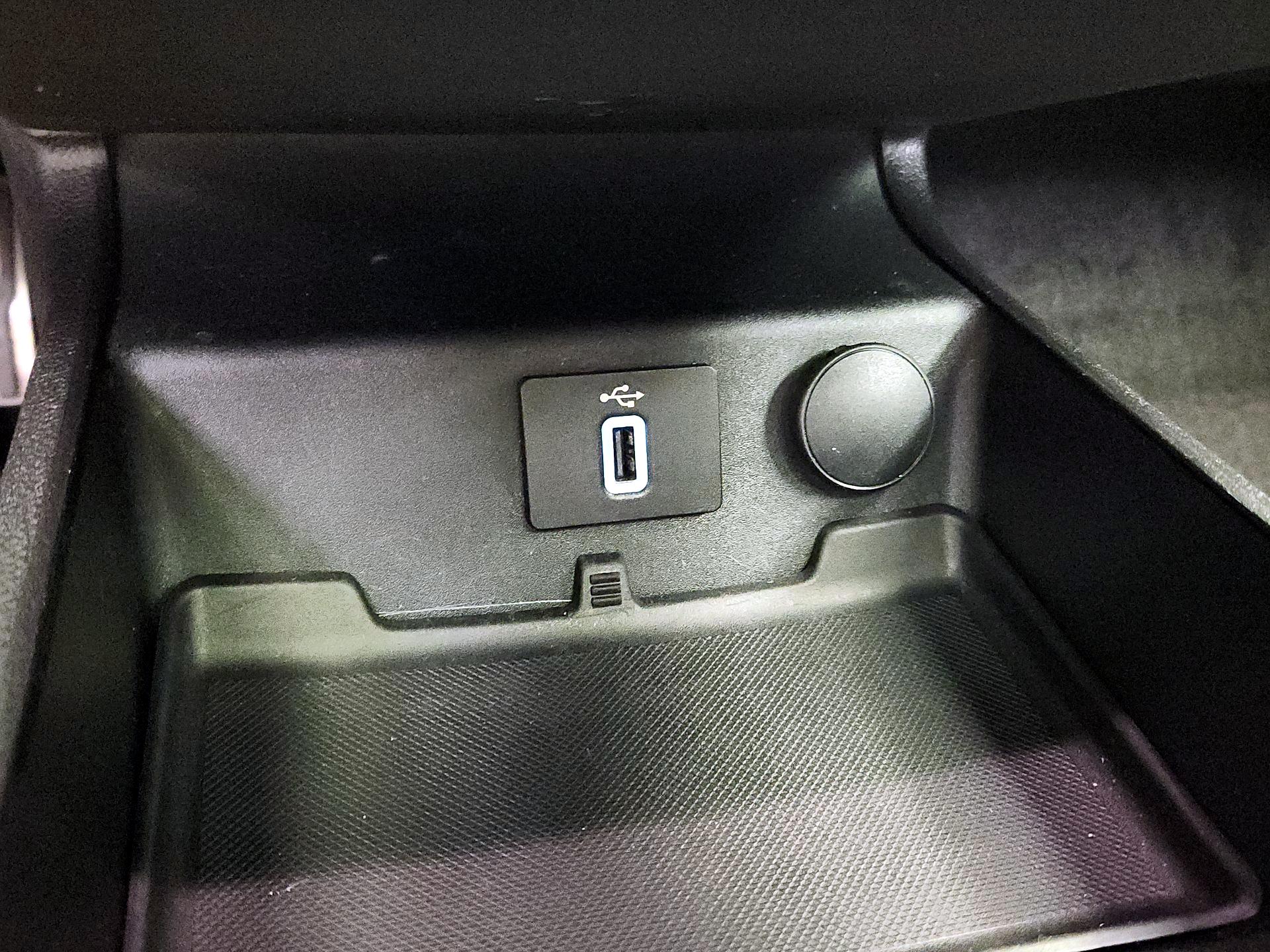 Thumbnail: 2018 Ford Fusion - 18