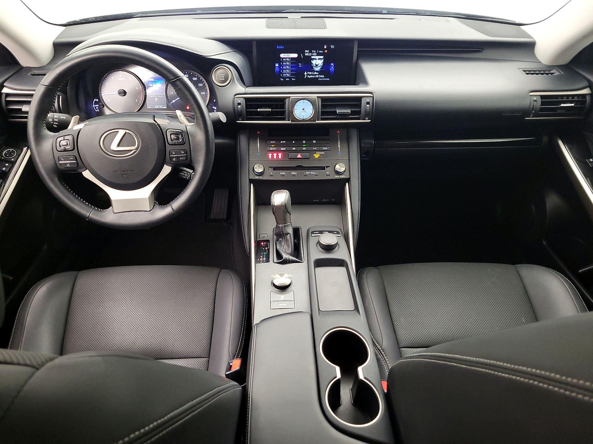 Thumbnail: 2019 Lexus IS - 9