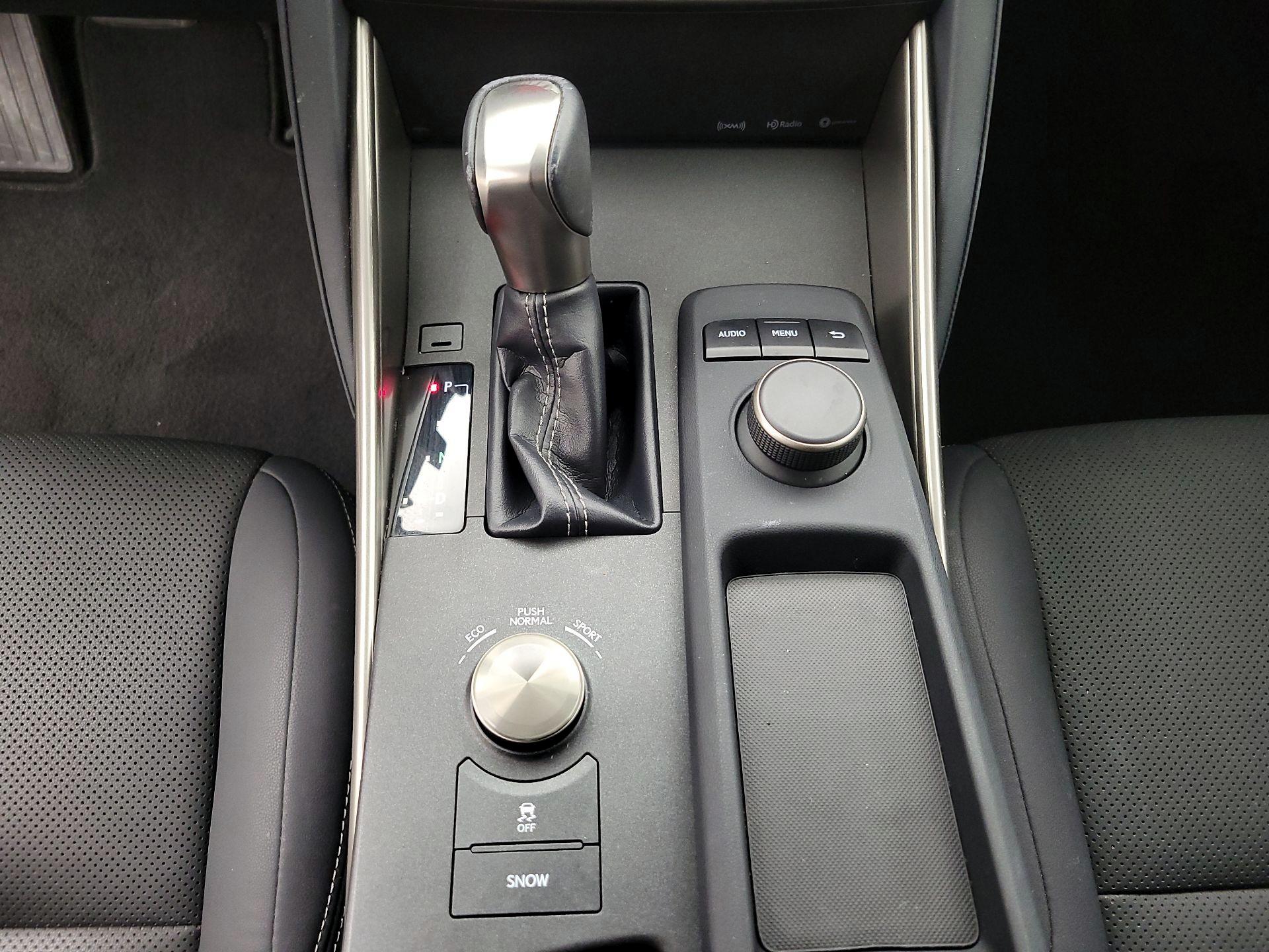 Thumbnail: 2019 Lexus IS - 17