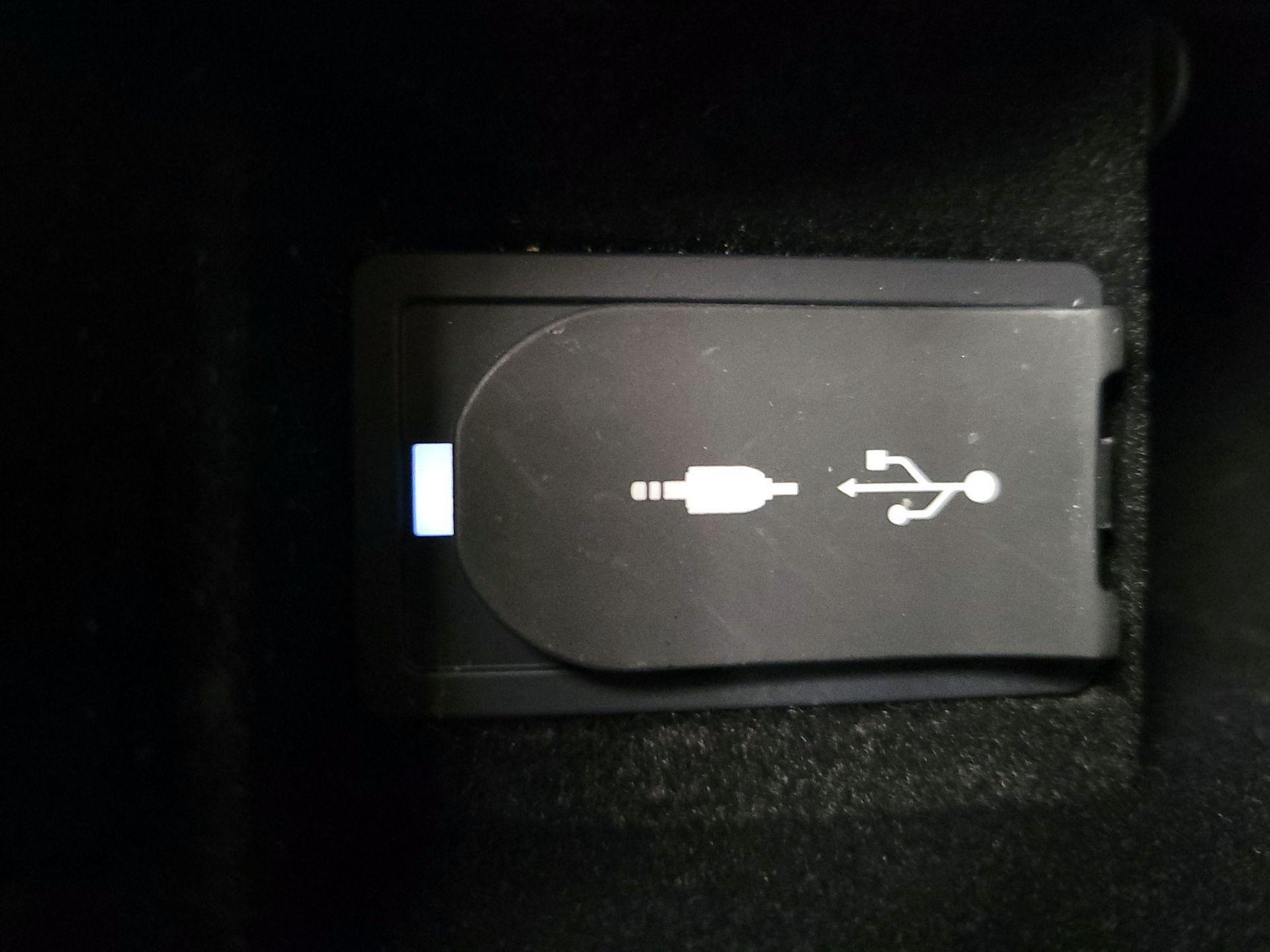 Thumbnail: 2019 Lexus IS - 18