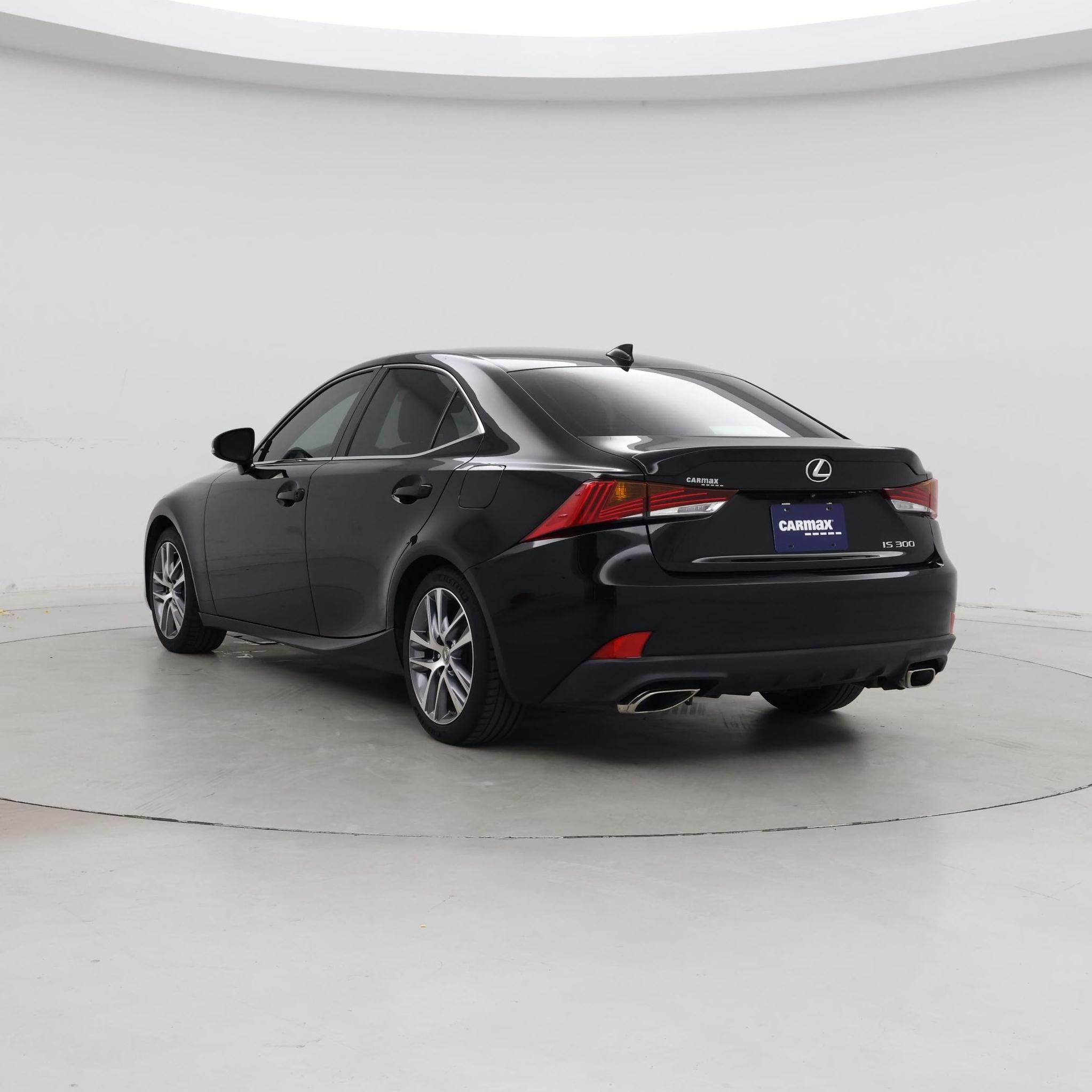 Thumbnail: 2019 Lexus IS - 2