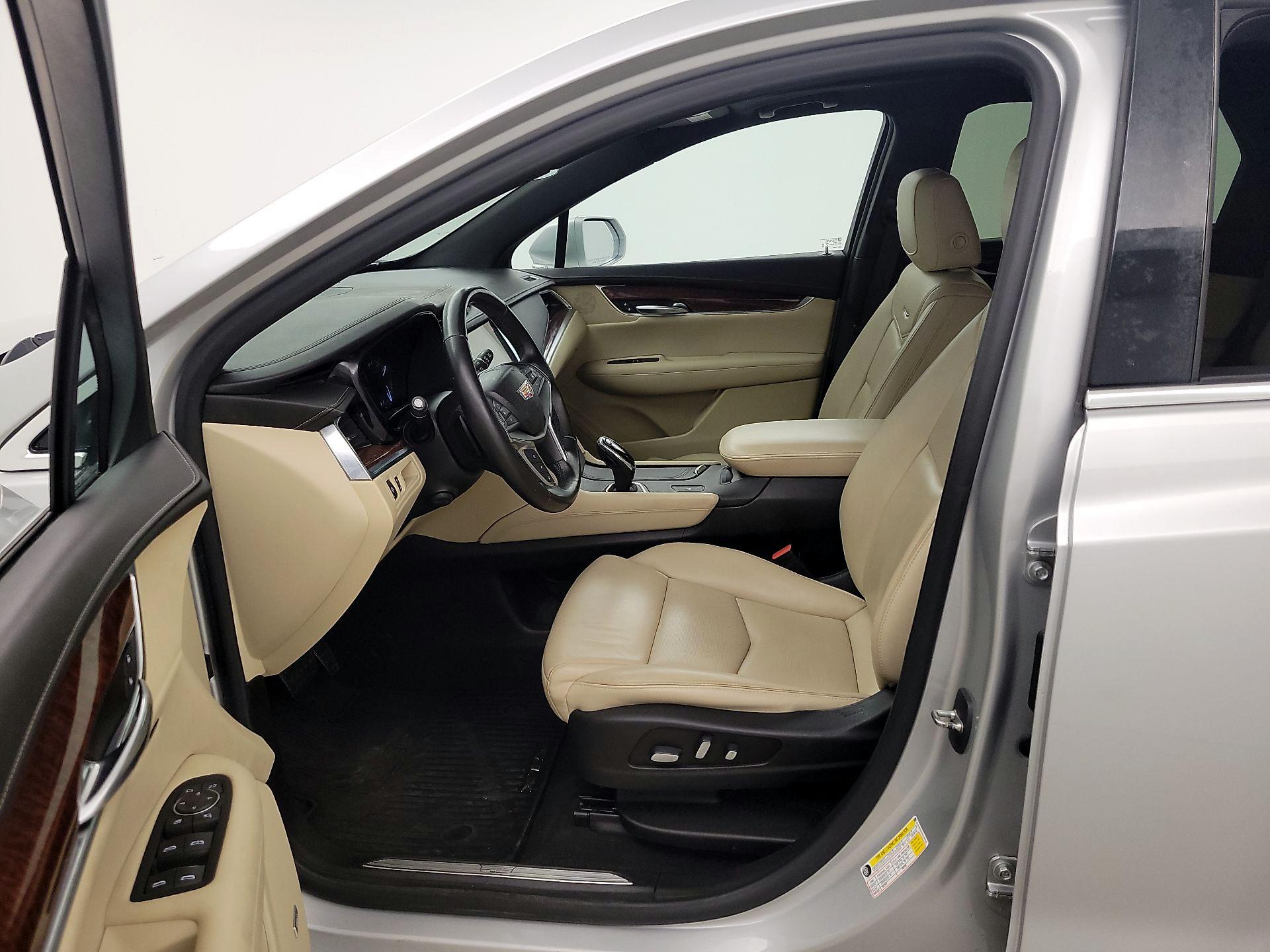 Thumbnail: 2019 Cadillac XT5 - 11