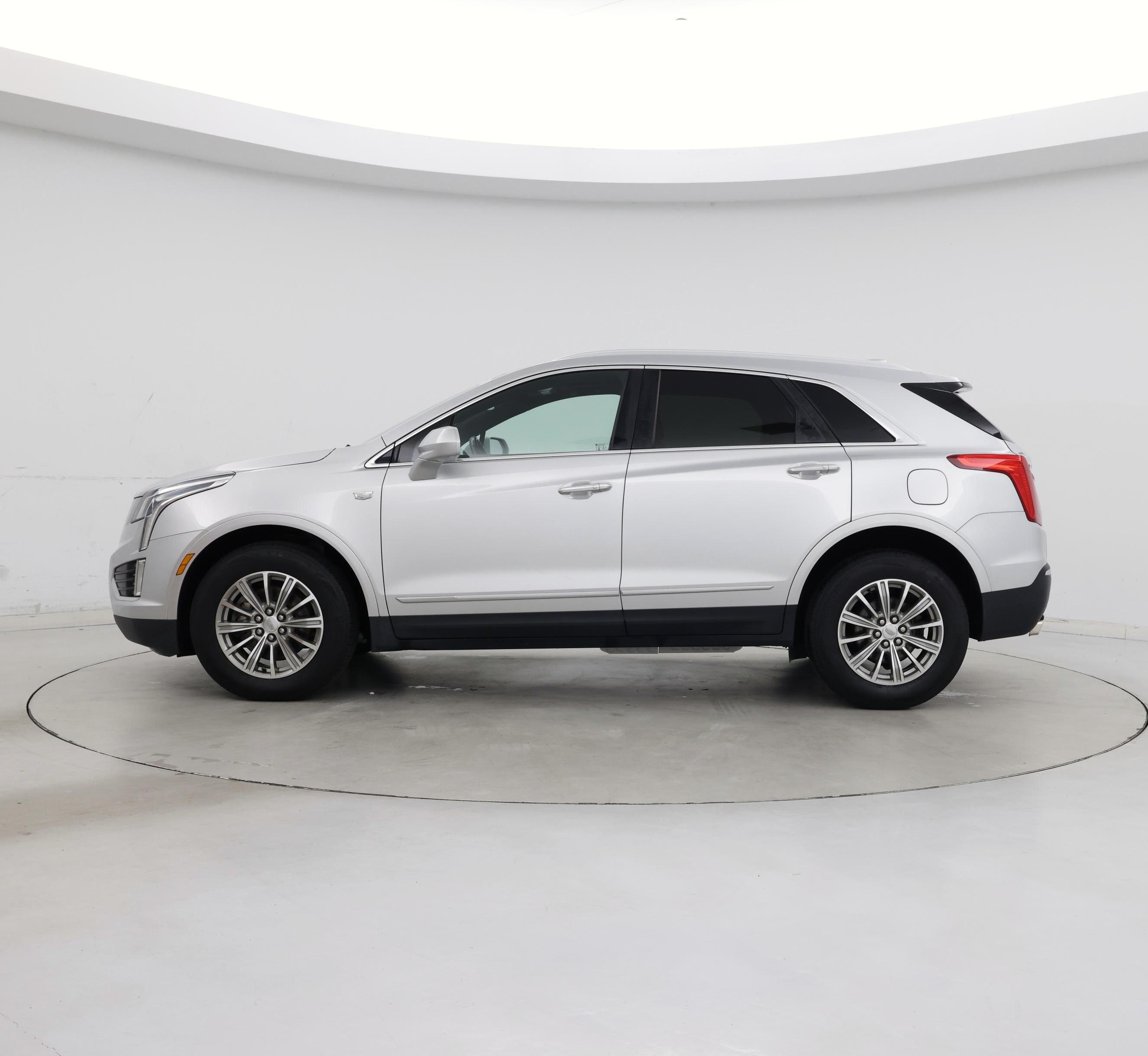Thumbnail: 2019 Cadillac XT5 - 3