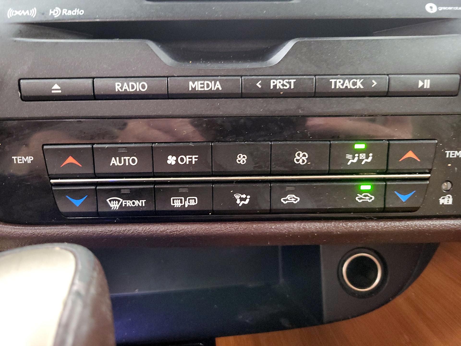 Thumbnail: 2016 Lexus RX - 16