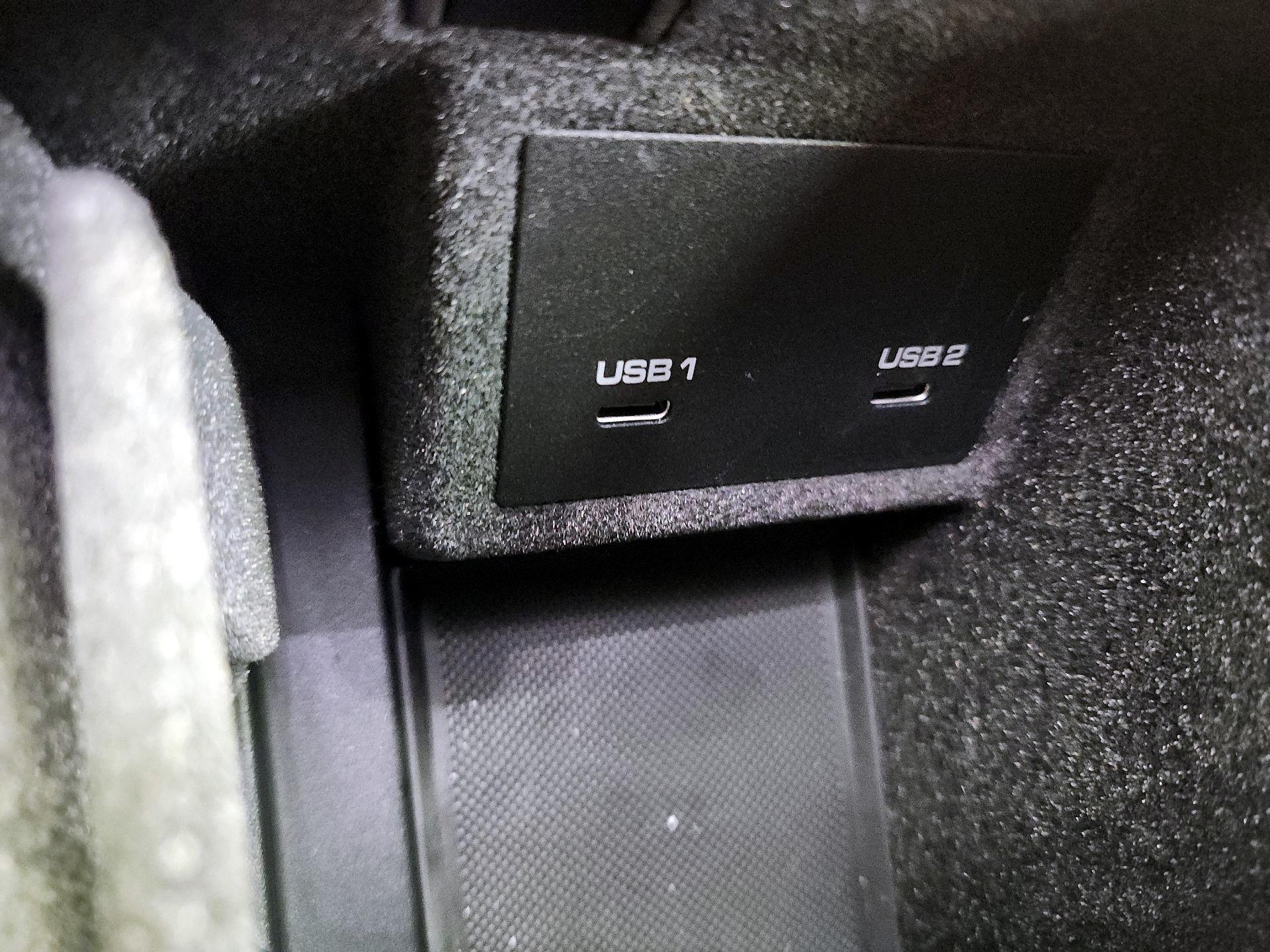 Thumbnail: 2022 Porsche Macan - 19