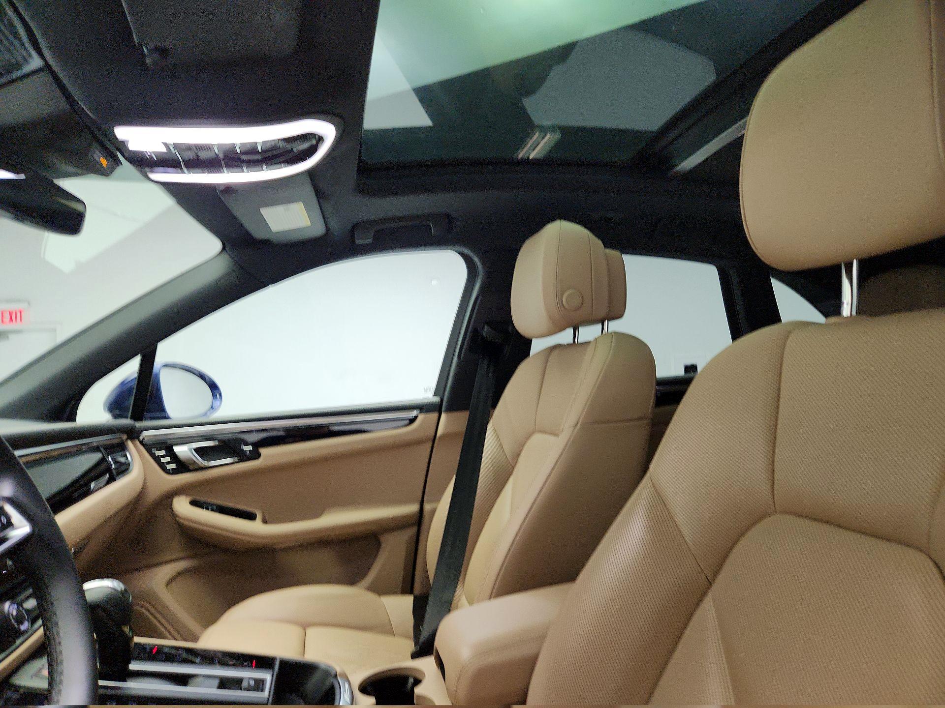 Thumbnail: 2022 Porsche Macan - 20