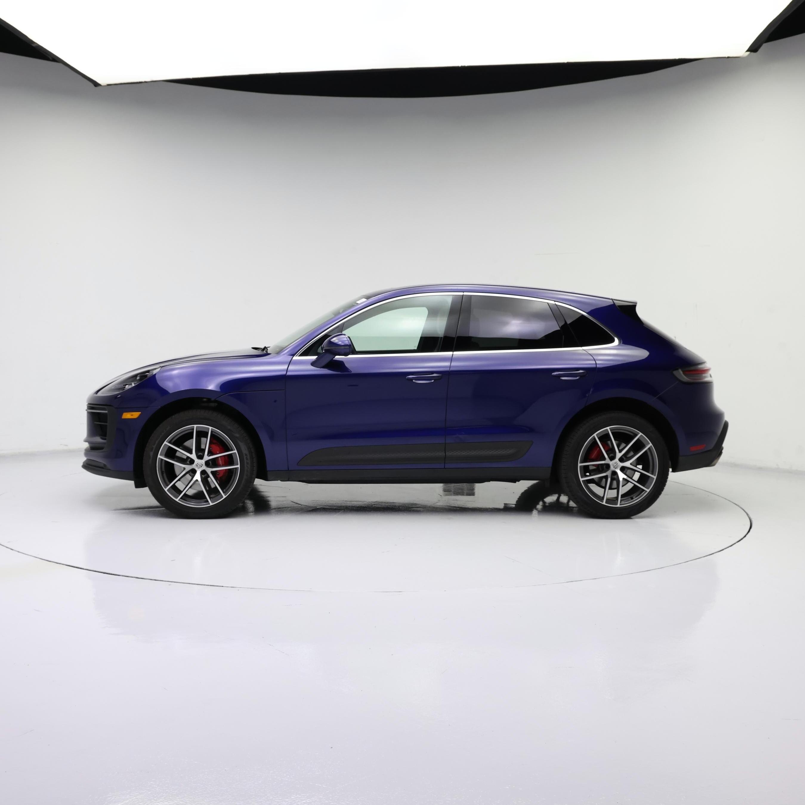 Thumbnail: 2022 Porsche Macan - 3