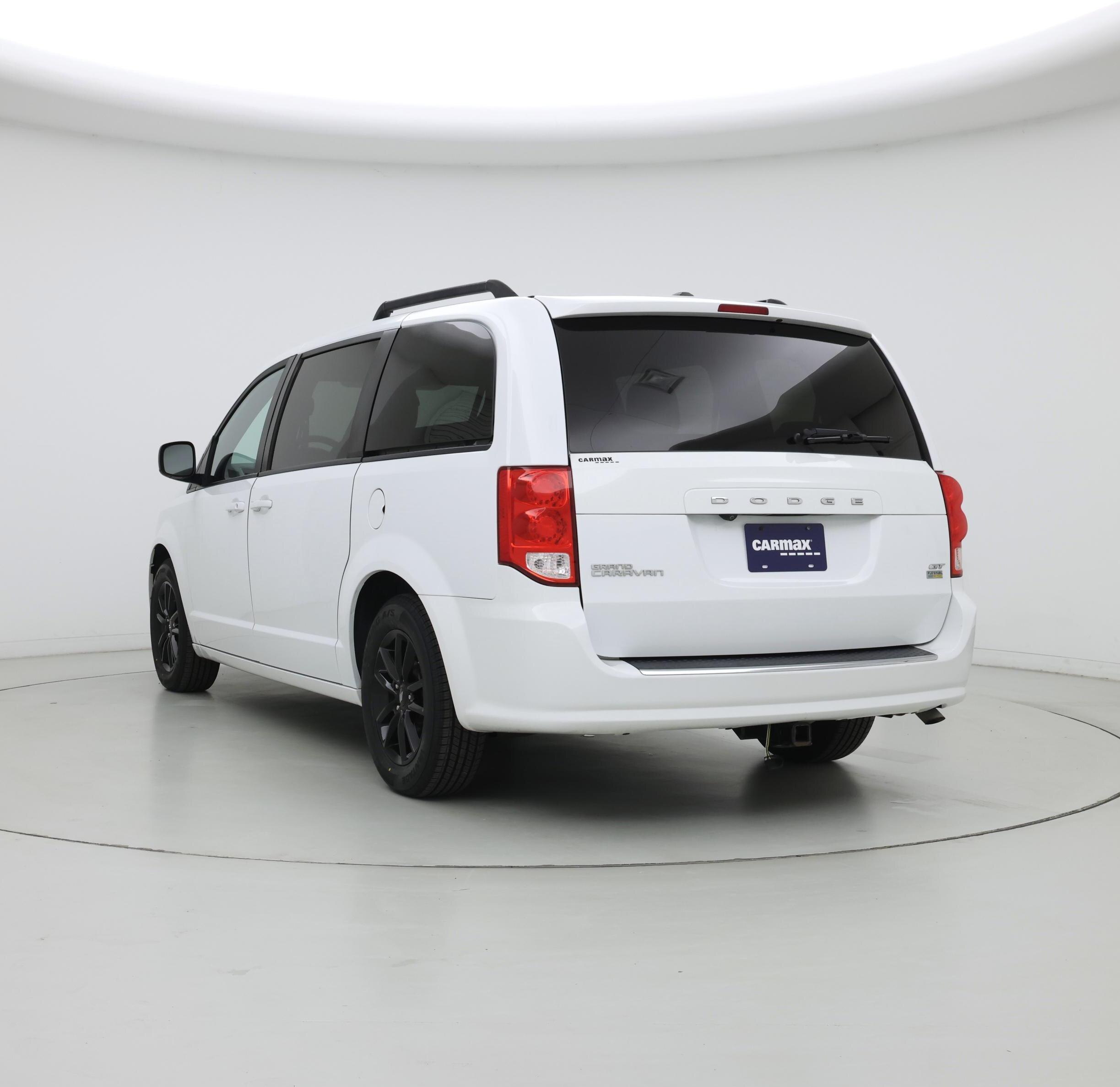 Thumbnail: 2019 Dodge Grand Caravan - 2