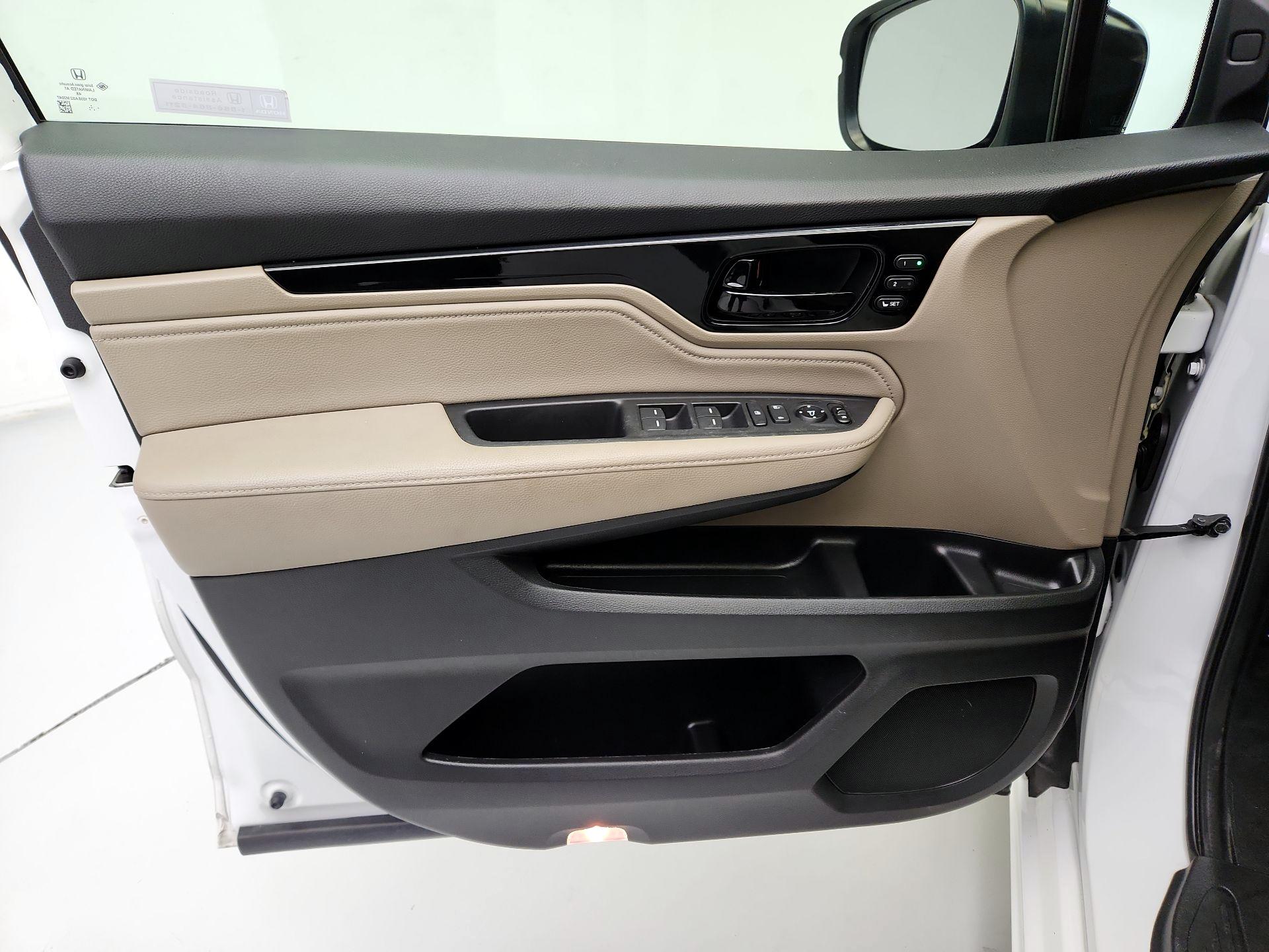 Thumbnail: 2021 Honda Odyssey - 12