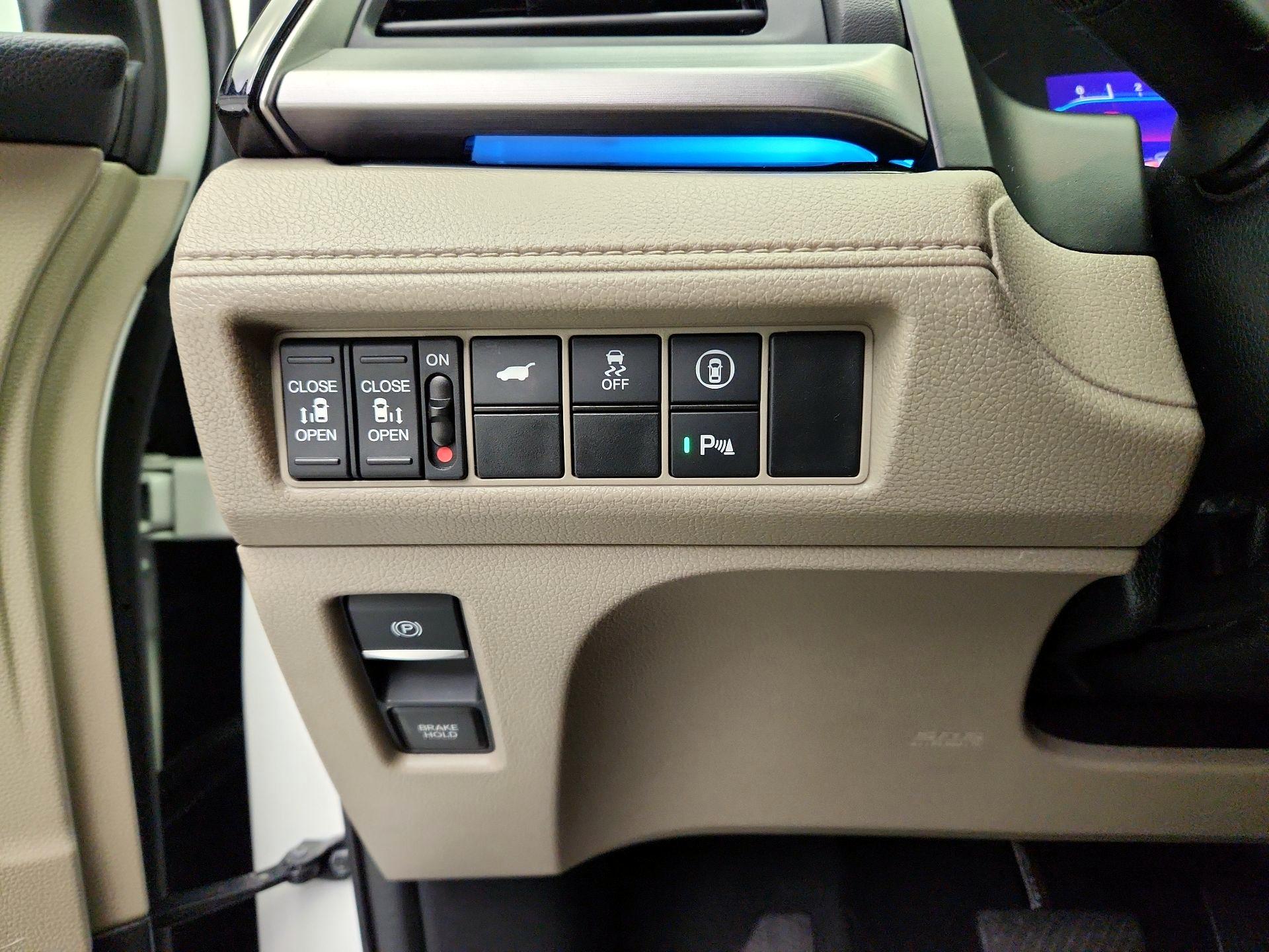 Thumbnail: 2021 Honda Odyssey - 13