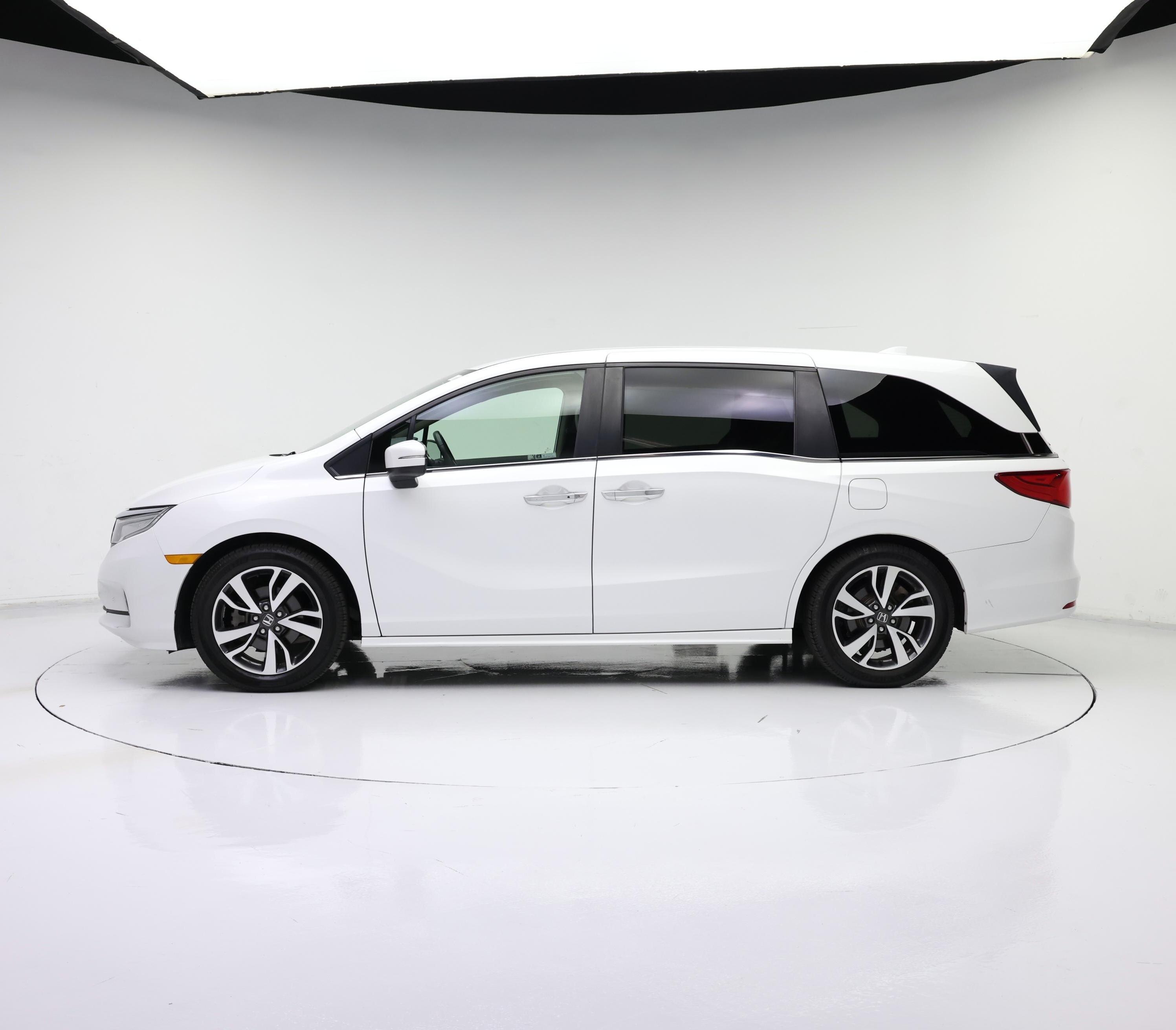 Thumbnail: 2021 Honda Odyssey - 3