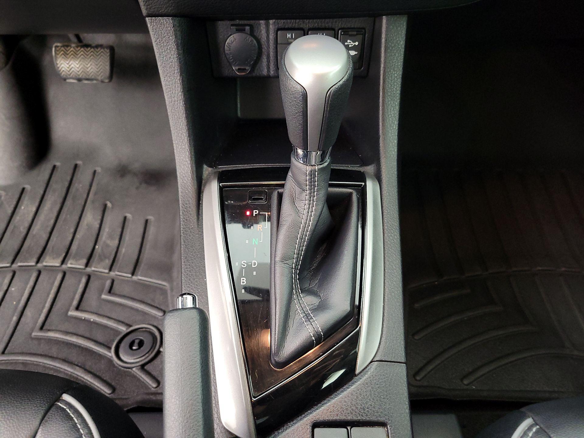 Thumbnail: 2014 Toyota Corolla - 18