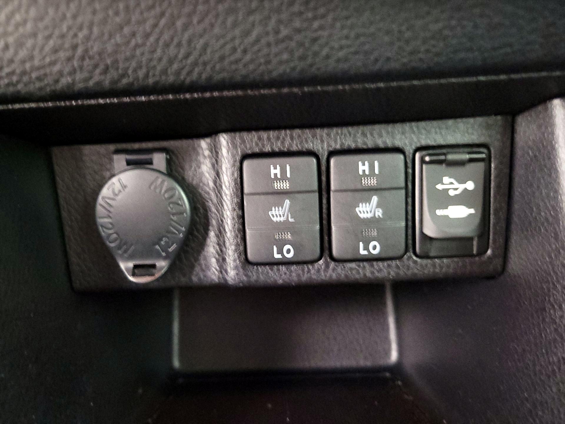 Thumbnail: 2014 Toyota Corolla - 19