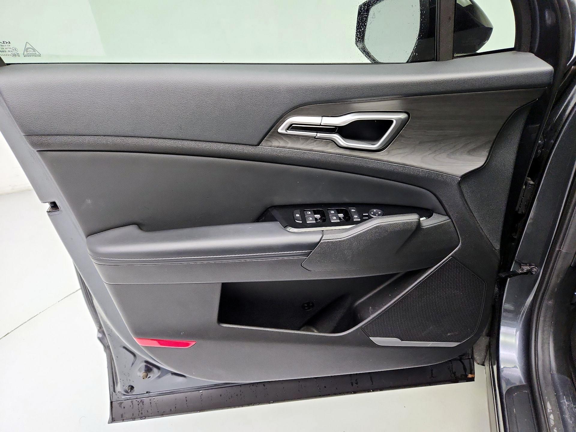 Thumbnail: 2023 Kia Sportage - 12