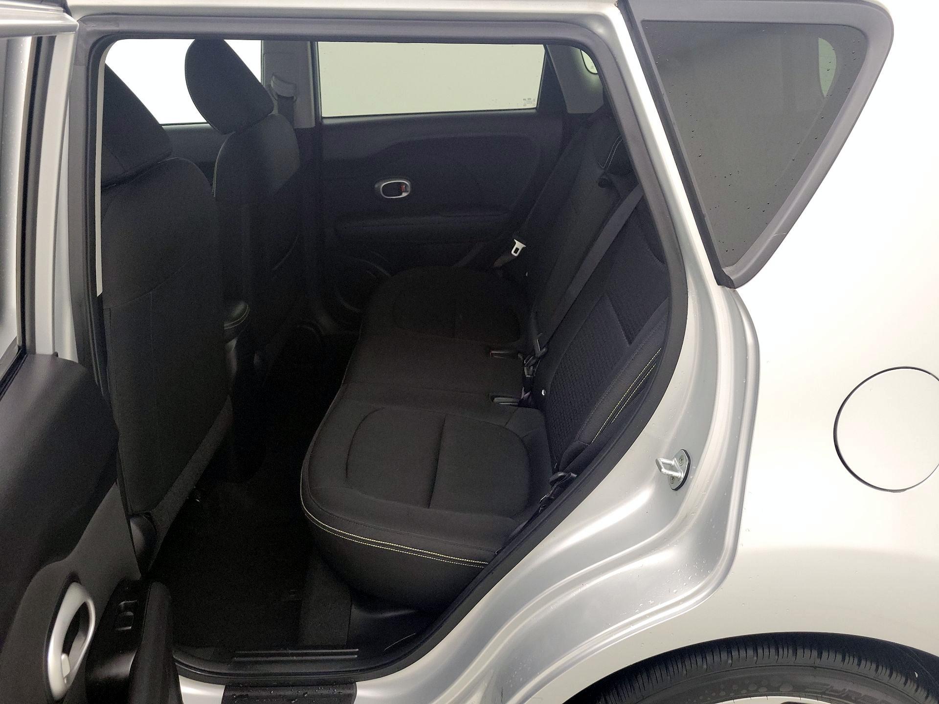 Thumbnail: 2015 Kia Soul - 18