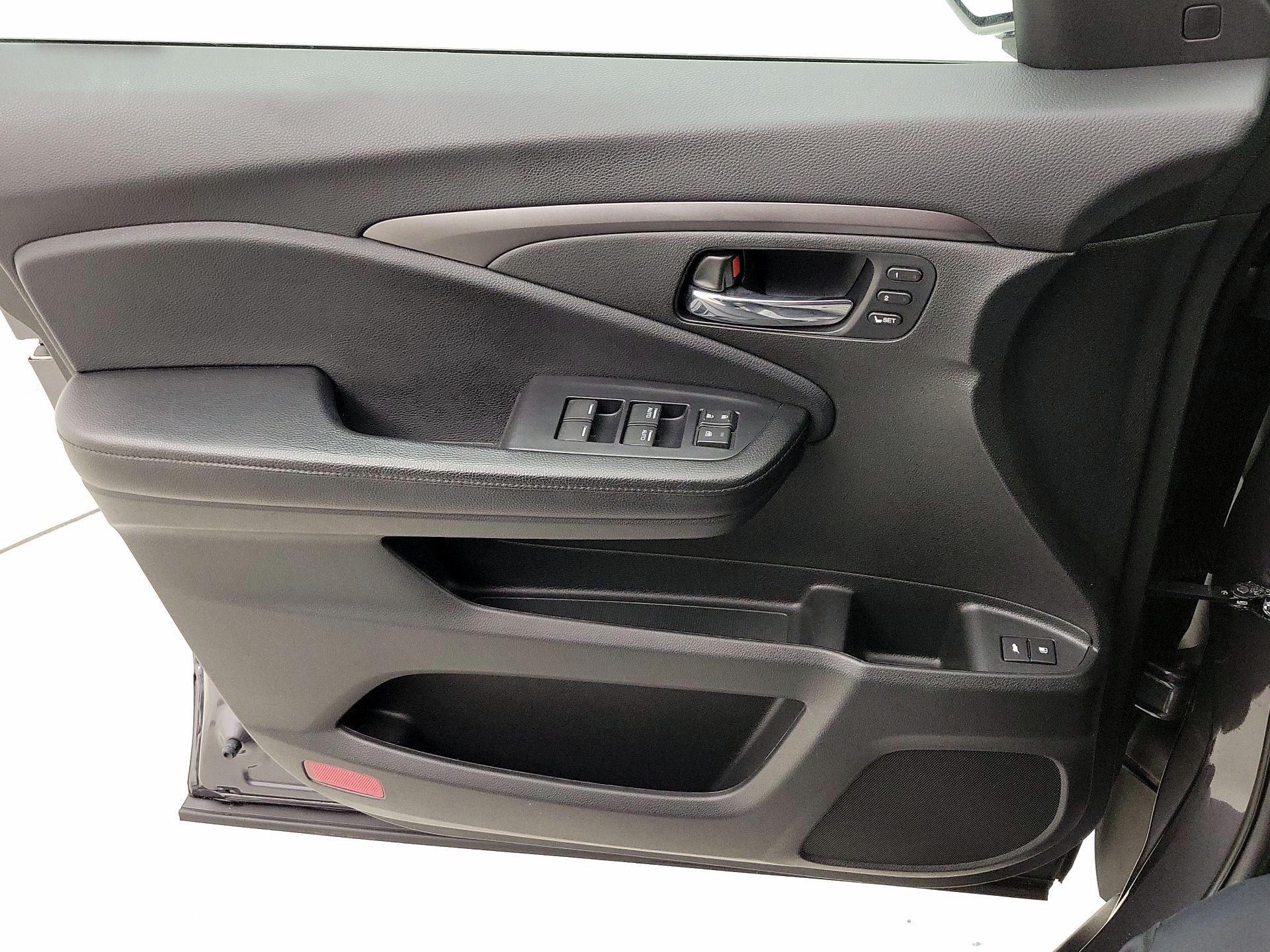 Thumbnail: 2019 Honda Passport - 12