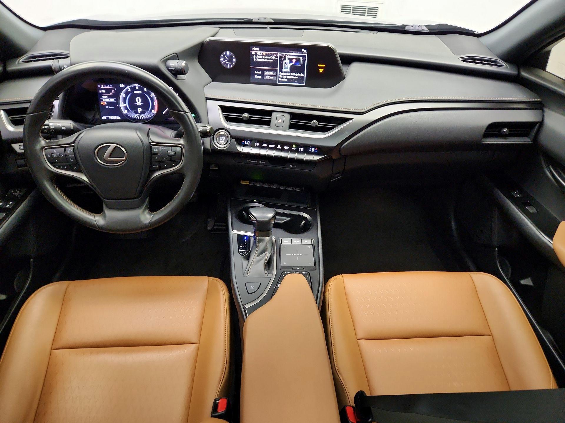 Thumbnail: 2022 Lexus UX - 9