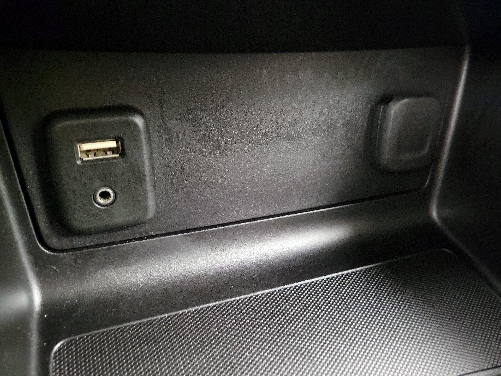 Thumbnail: 2018 GMC Canyon - 18