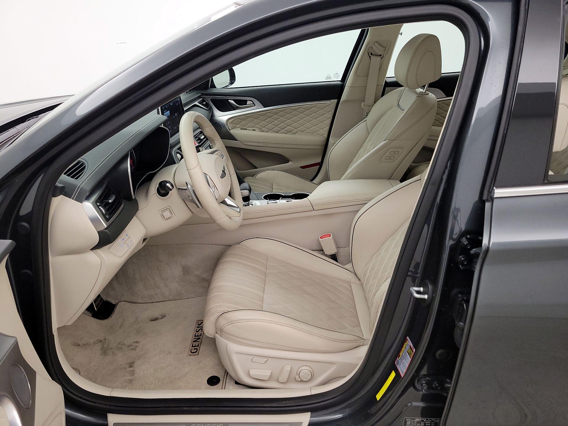 Thumbnail: 2019 Genesis G70 - 11