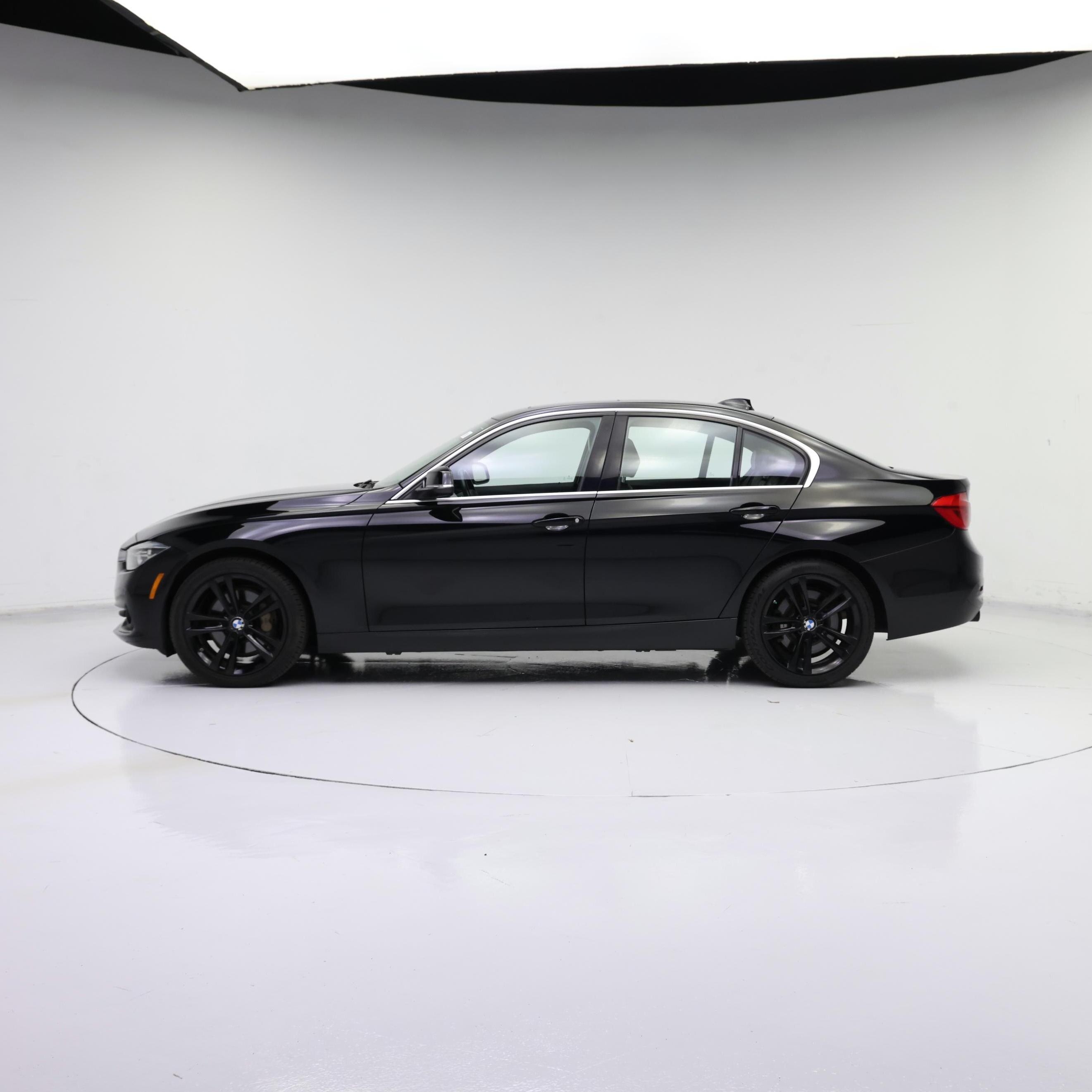 Thumbnail: 2016 BMW 3 Series - 3